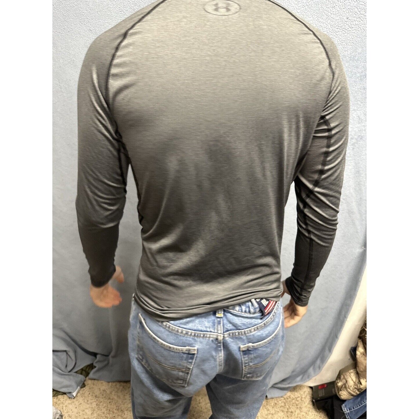 Men’s Large Gray Under Armour Compression Long Sleeve Pullover Shirt Athletic