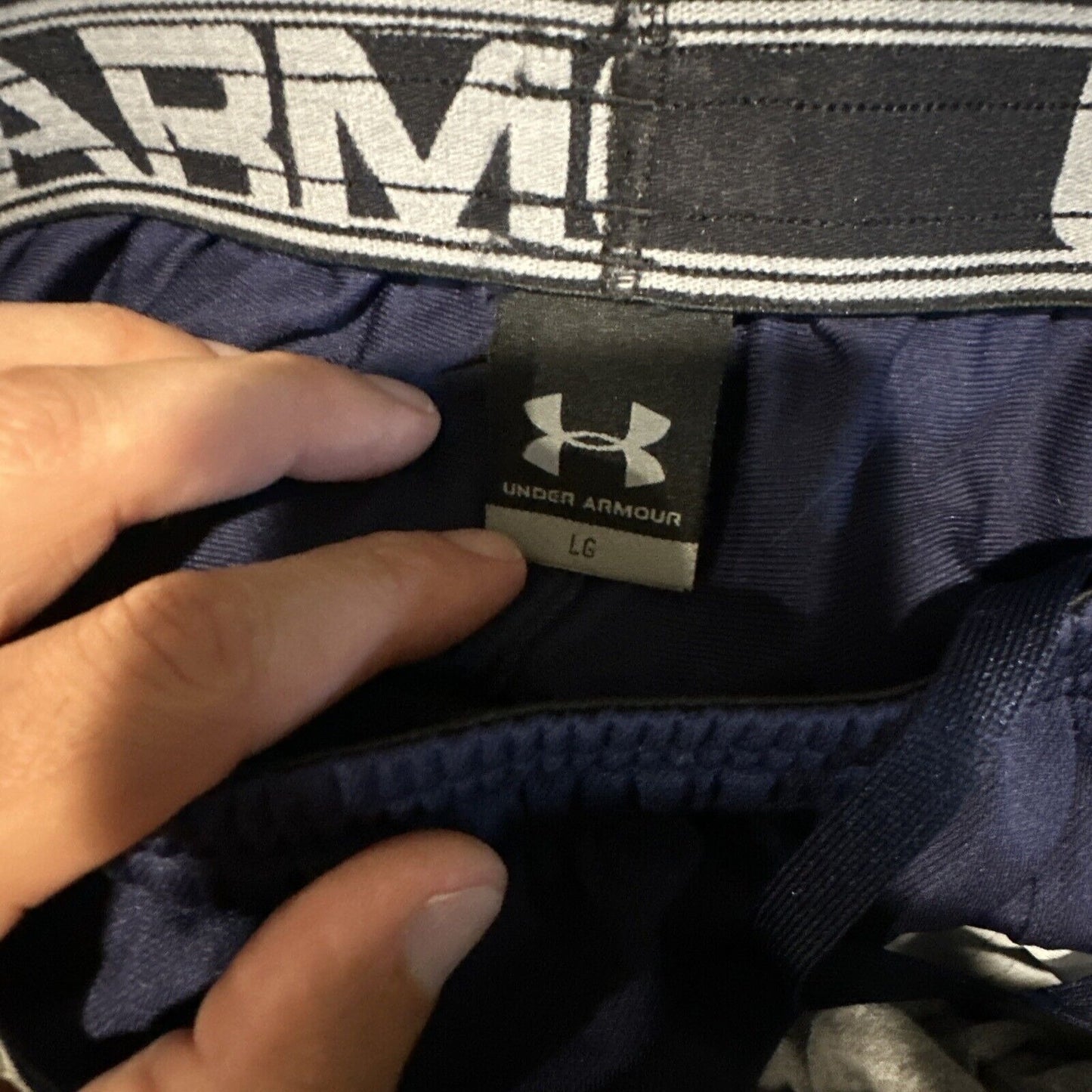 Men’s Dark Blue Large Under Armour Athletic Shorts With Pockets