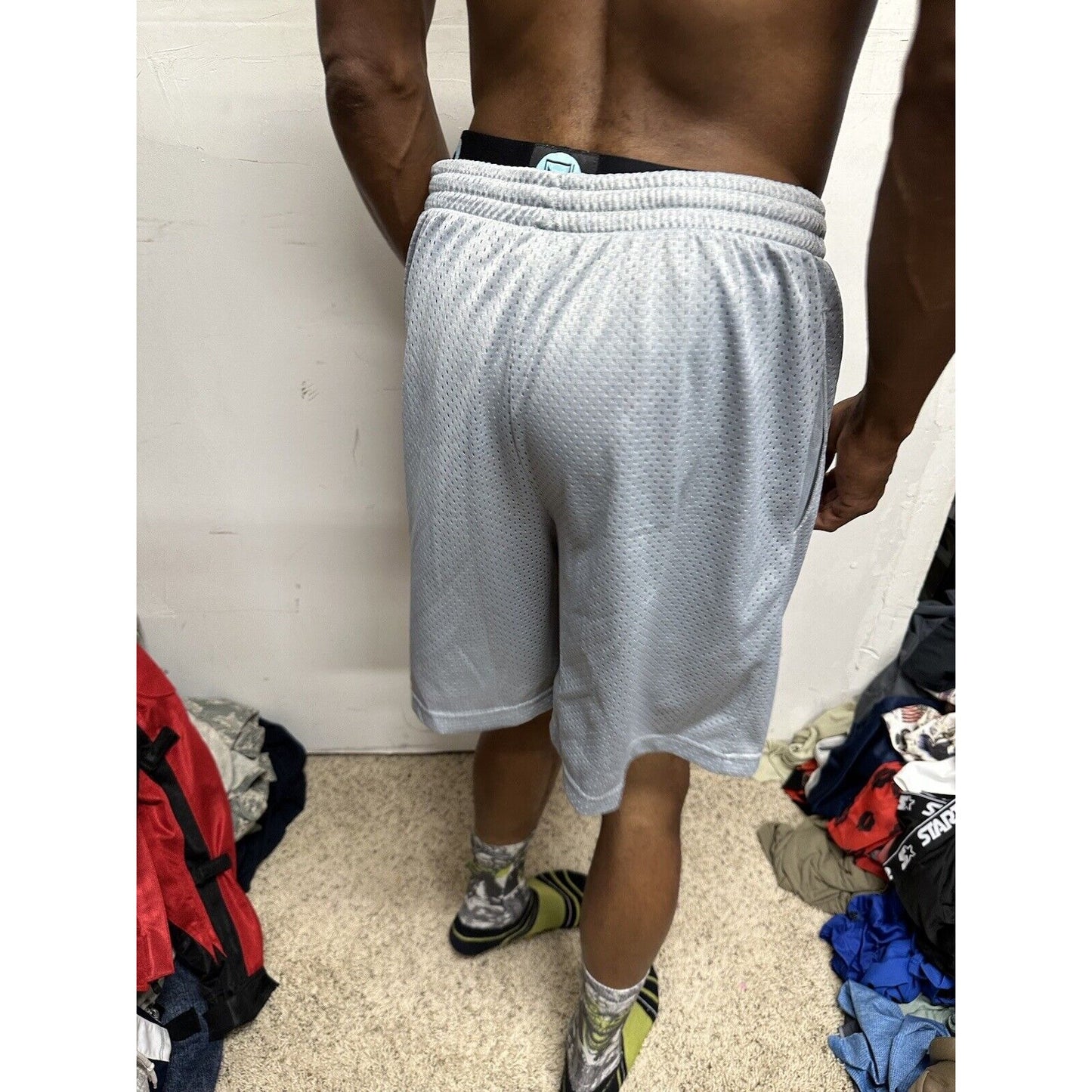 Men’s Gray Starter Medium Athletic Shorts With Pockets