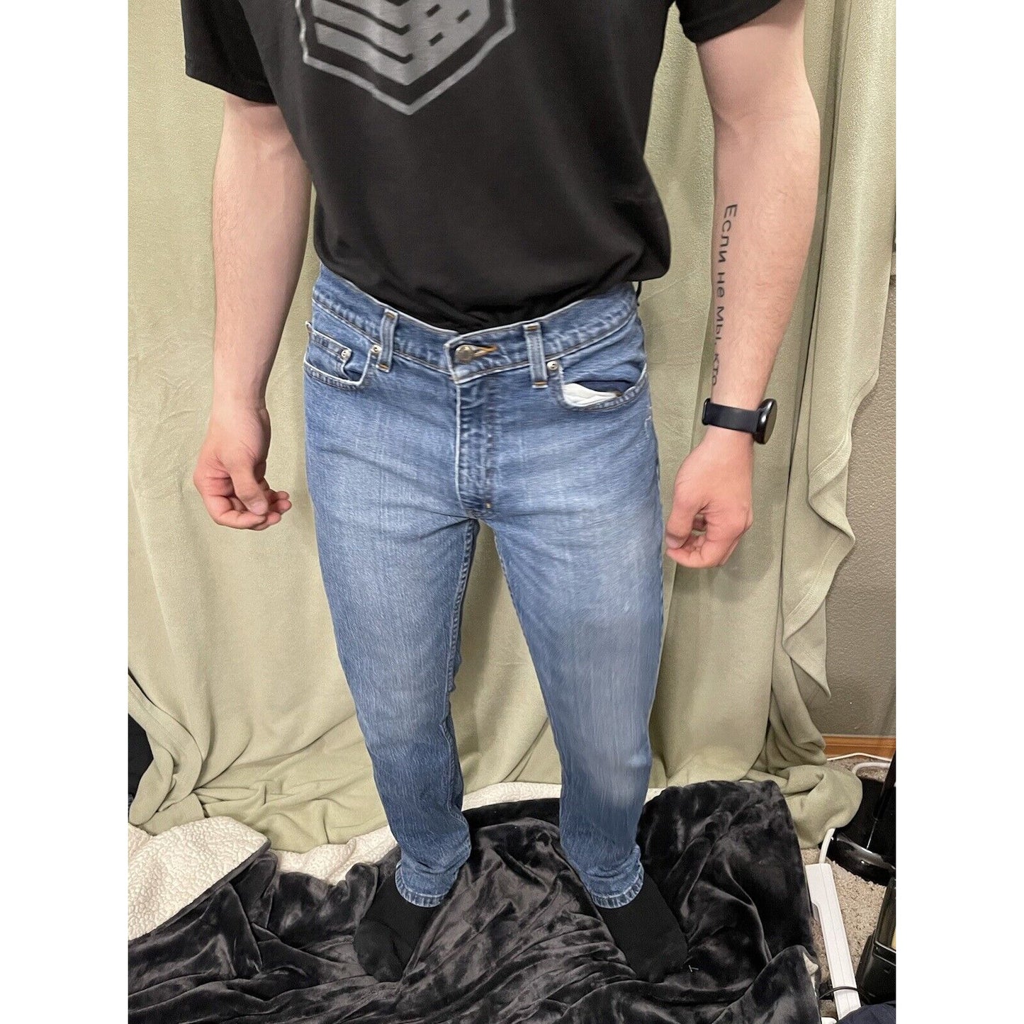 Mens George Blue Athletic Fit Denim Jeans 30 X 32 Small worn Spot On Leg Hem