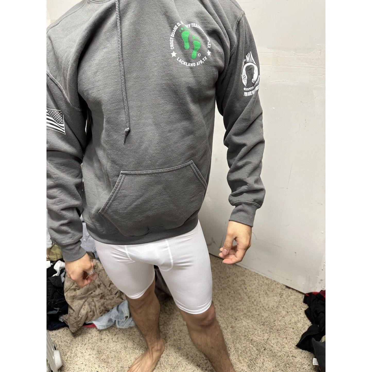 Men’s Gray CMSGT Hackney Training Complex Lackland AFB TX Gildan Medium Hoodie