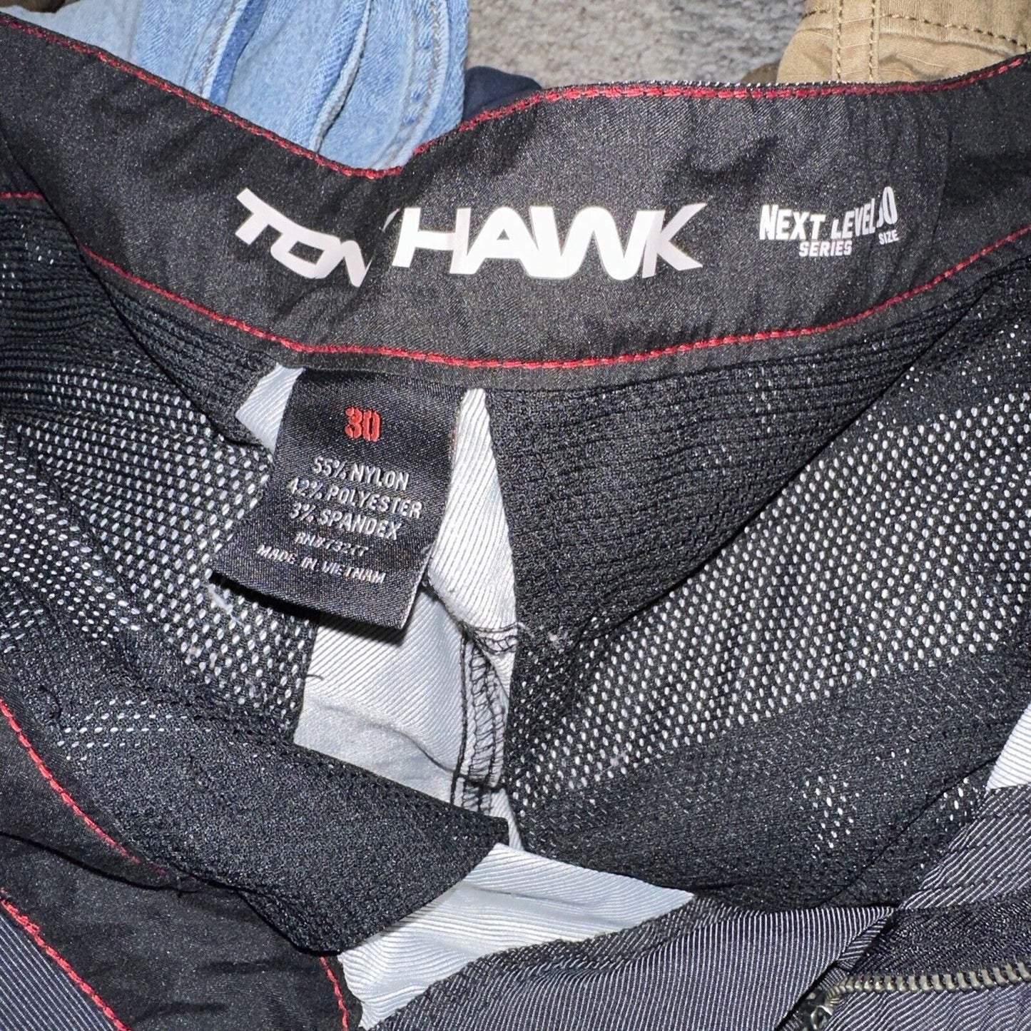 Men’s Next Level Series Tony Hawk Gray Black Size 30 Shorts