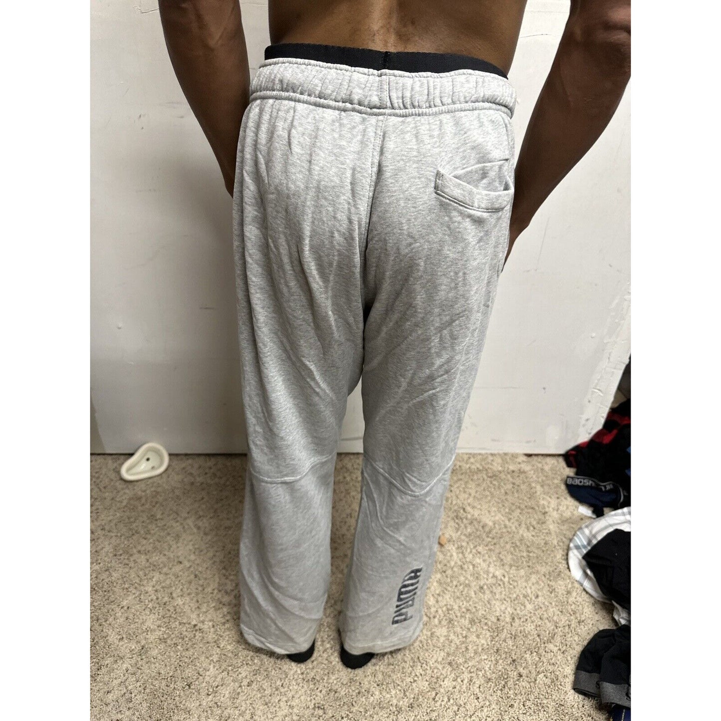 Men’s Medium Gray Puma Sweat Pants With Pockets