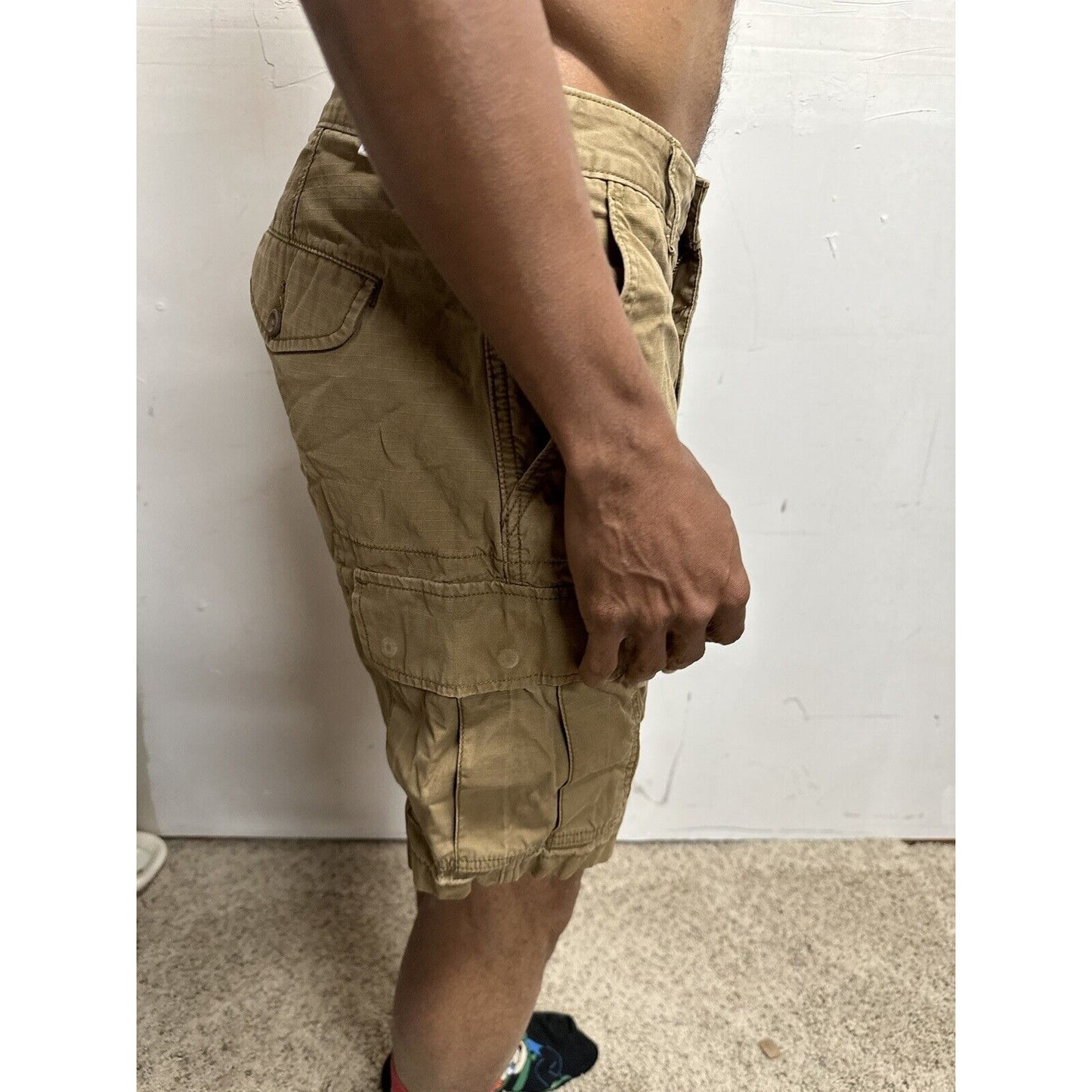 Men’s Tan Levi’s Strauss Size 30 Cargo Shorts