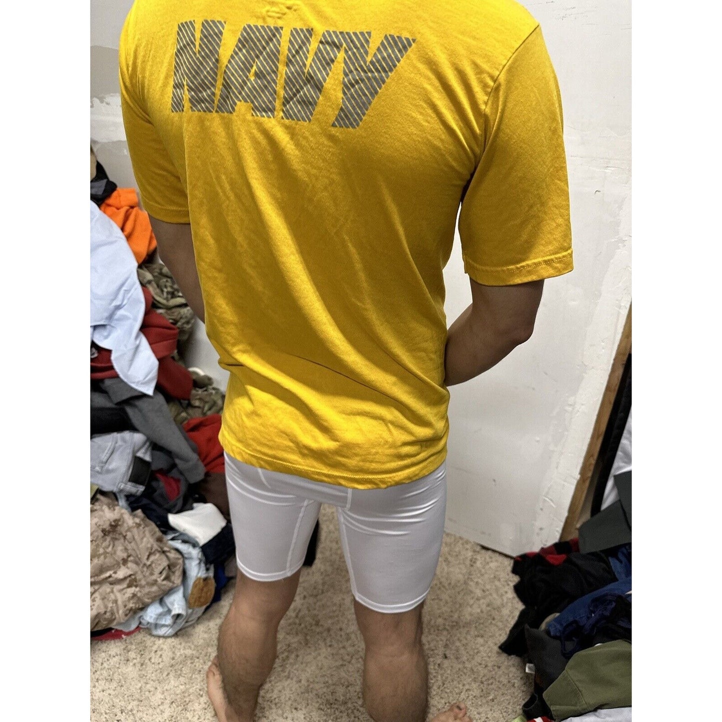 Men’s US Navy Small Yellow PT Physical Fitness Uniform Shirt Short Sleeves