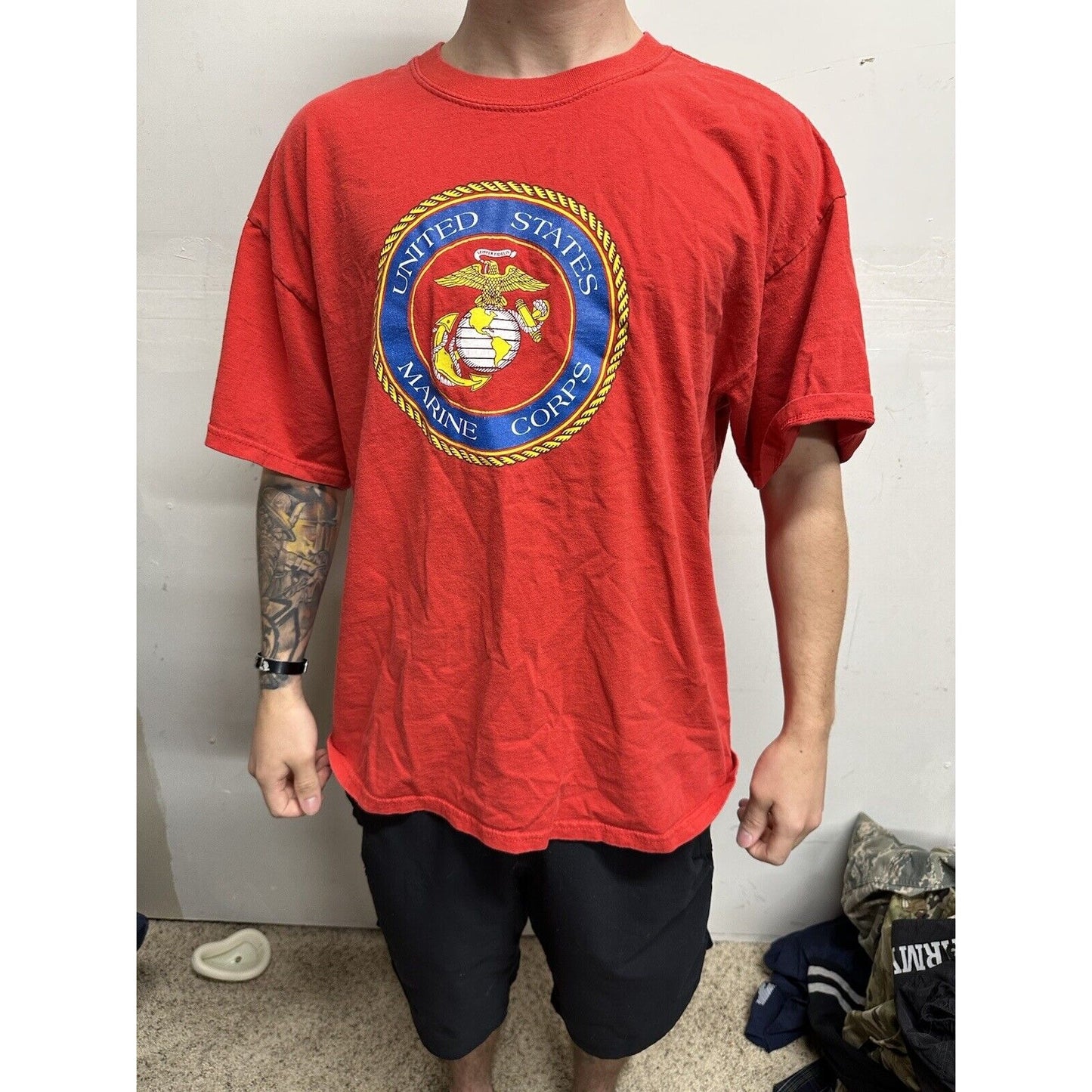 Men’s XL Red Marines USMC Tshirt Gildan