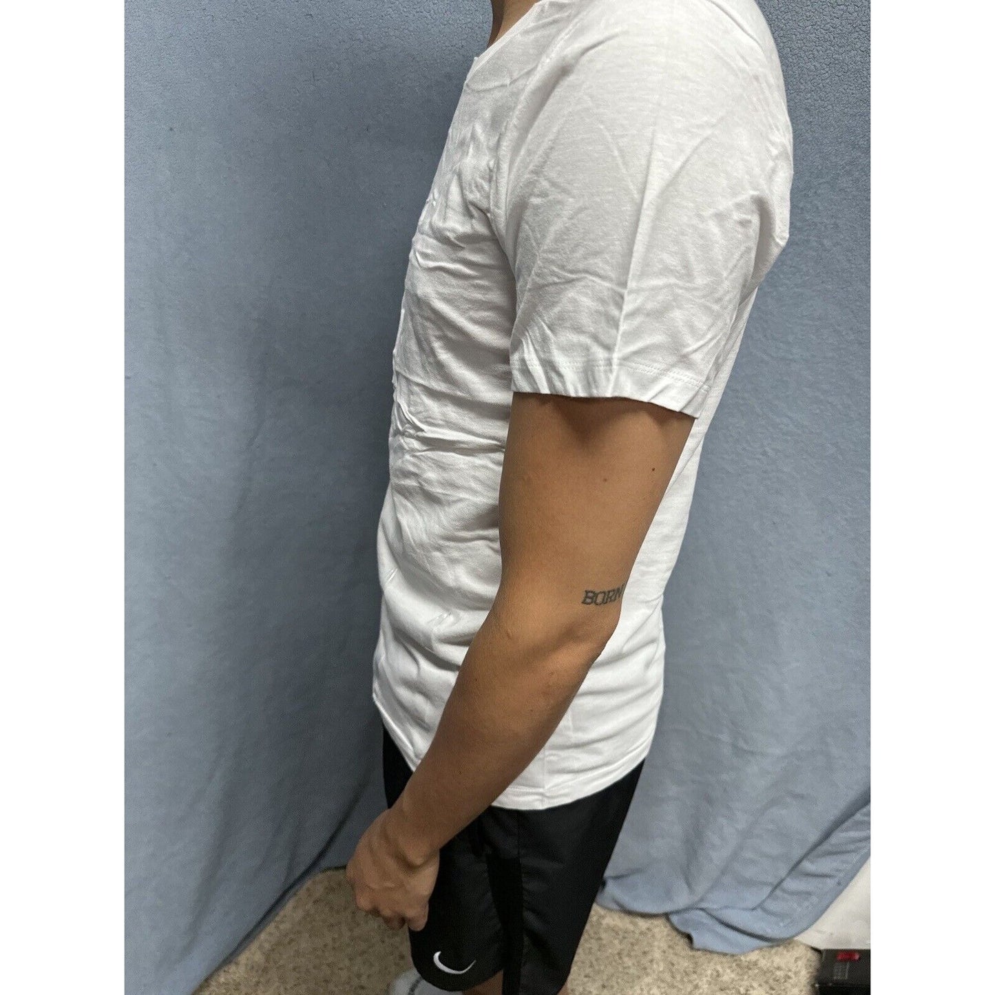 Men’s White Calvin Klein Small Classic Fit Undershirt