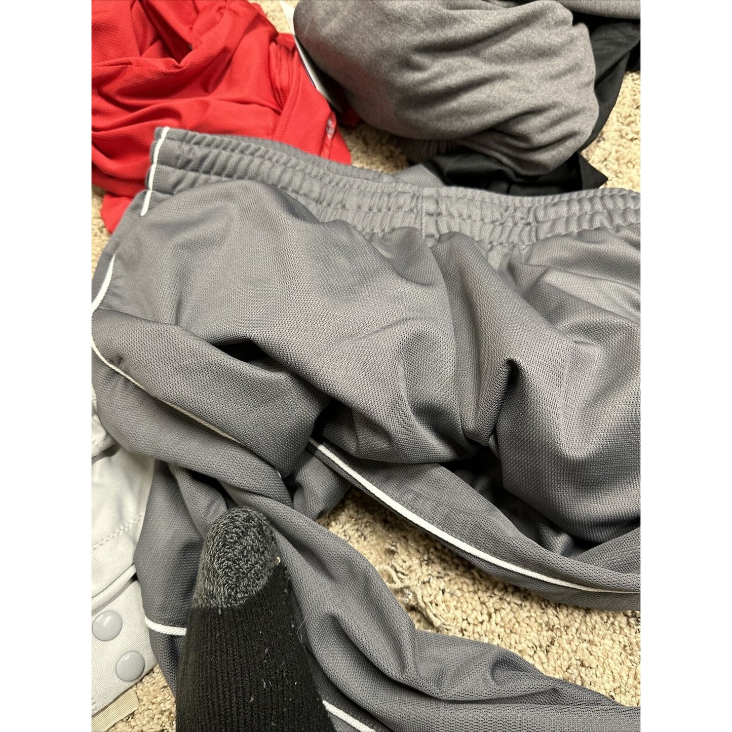 men’s gray nike sweat pants jogger Large With Pockets