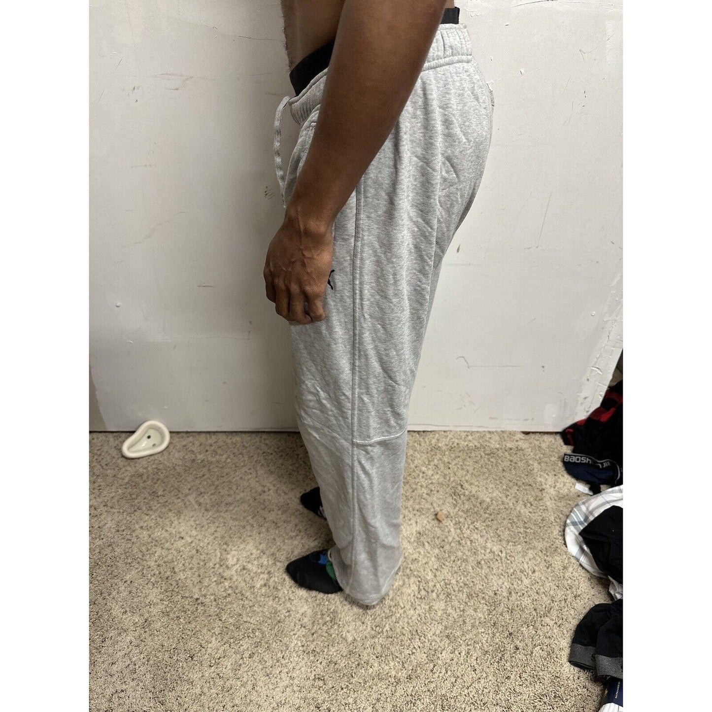 Men’s Medium Gray Puma Sweat Pants With Pockets