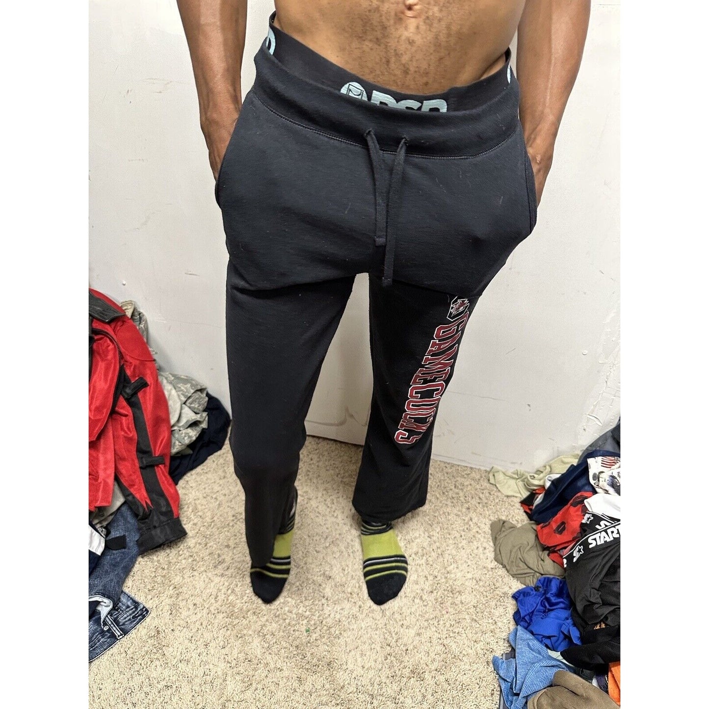 Men’s Gildan Small South Carolina Gamecocks Black Sweat Pants With Pockets