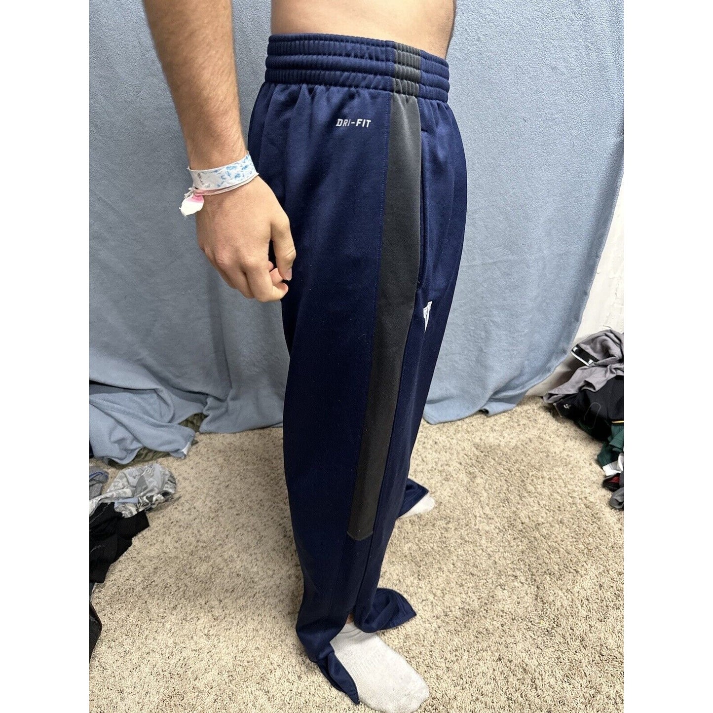 Men’s XL Nike Dri Fit Dark Blue Sweat Pants With Pockets