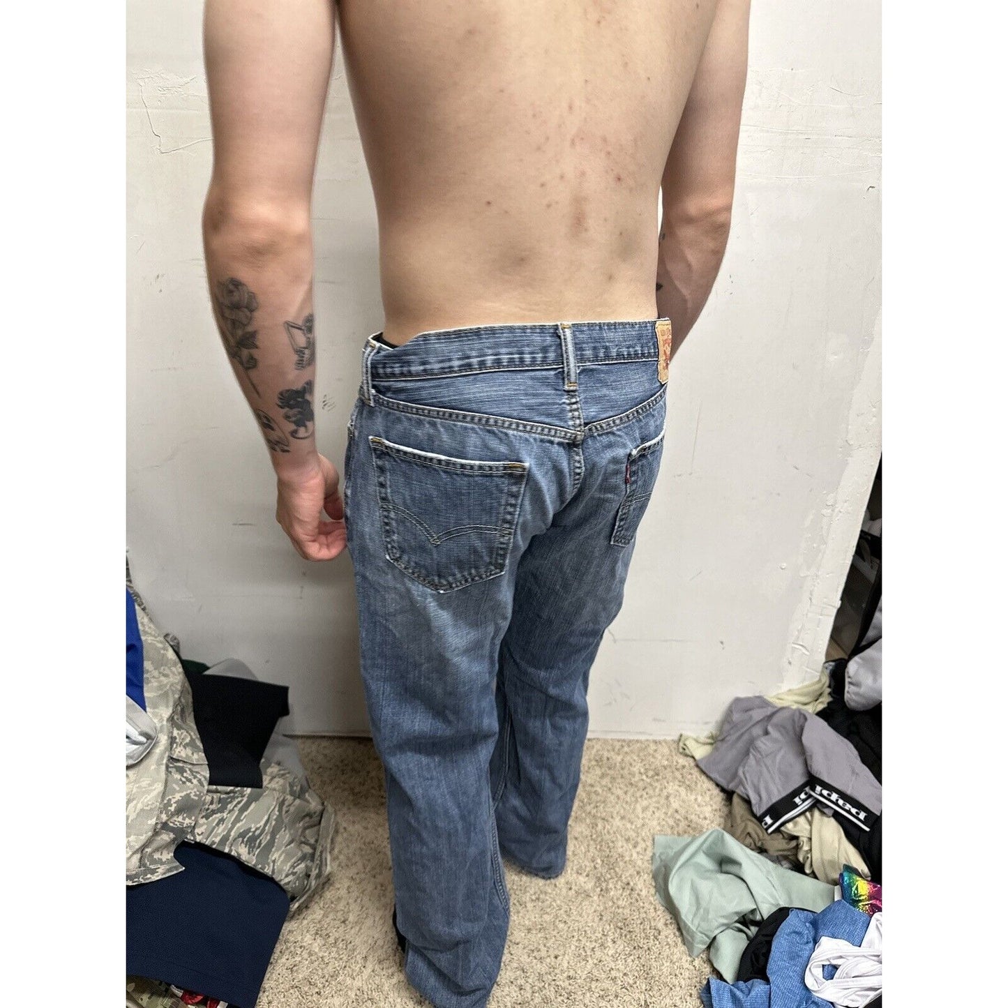 Men’s Levi’s 559 Blue Jeans 33 X 32