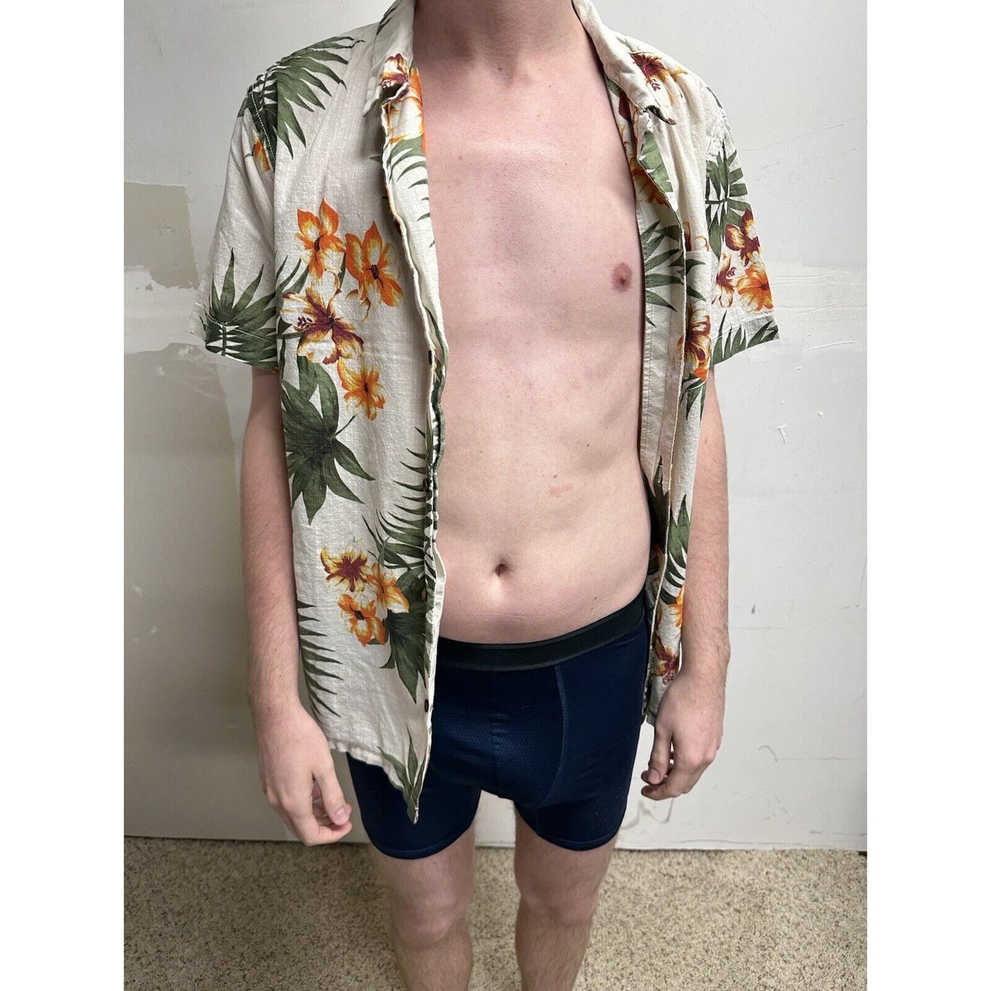 men’s button up aeropostale hawaiian short sleeve shirt medium