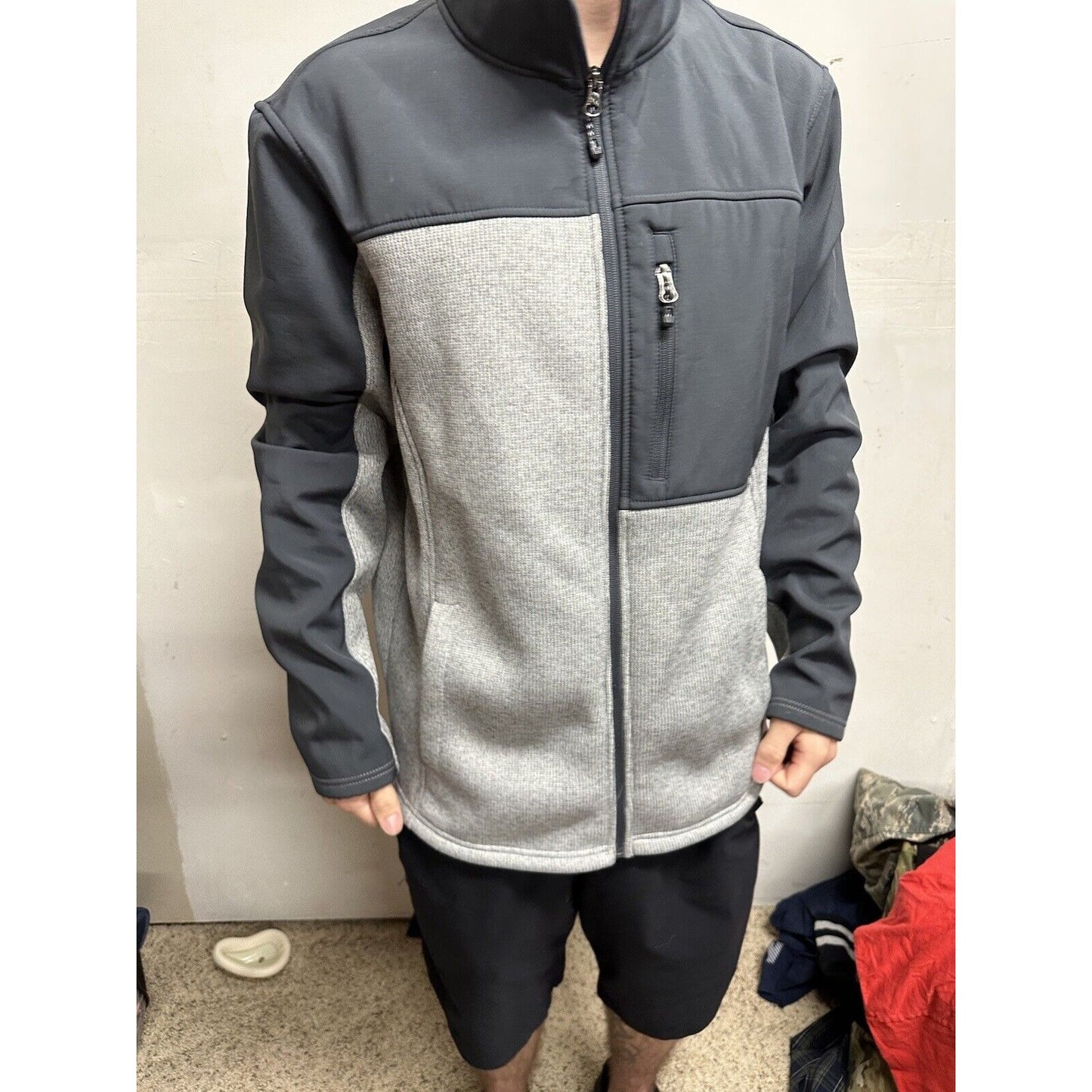 Men’s Large Swiss Tech Gray 42-44 Full Zip Jacket