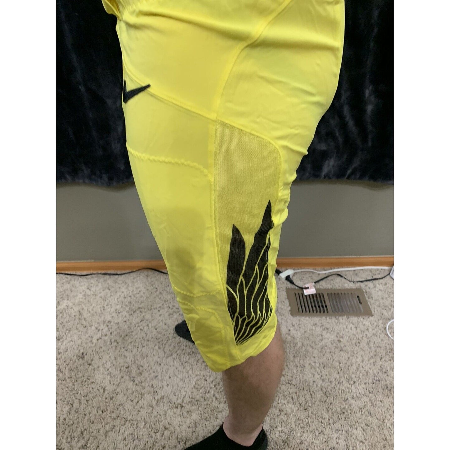 Nike Team Issue Oregon Ducks Football Pants Yellow Size 38