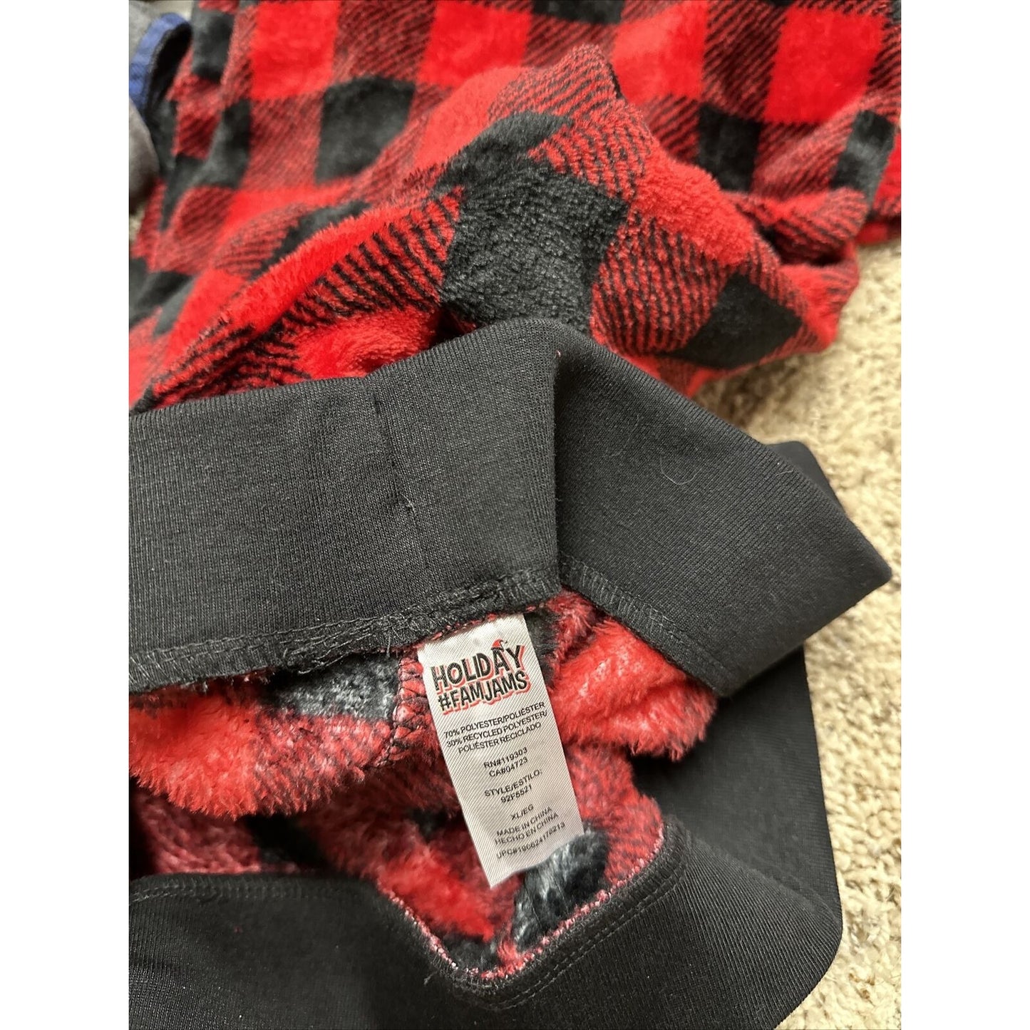 men’s holiday fam jams very soft black and red poly XL pajamas lounge pants