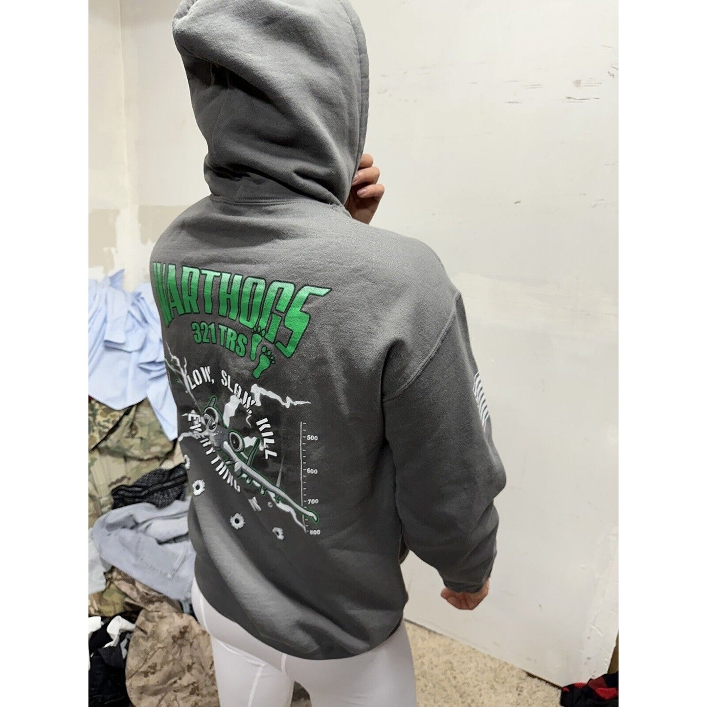 Men’s Gray CMSGT Hackney Training Complex Lackland AFB TX Gildan Medium Hoodie