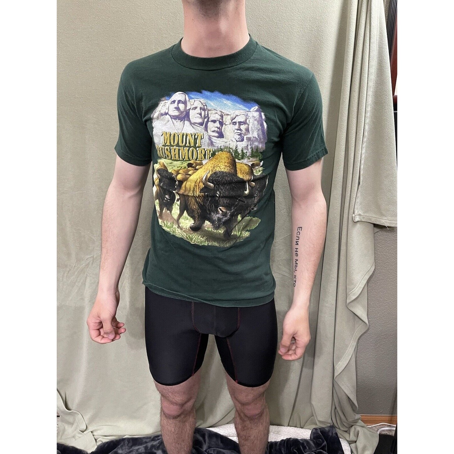 Mount Rushmore Fred Harvey Trading Company Green T-Shirt Size Small
