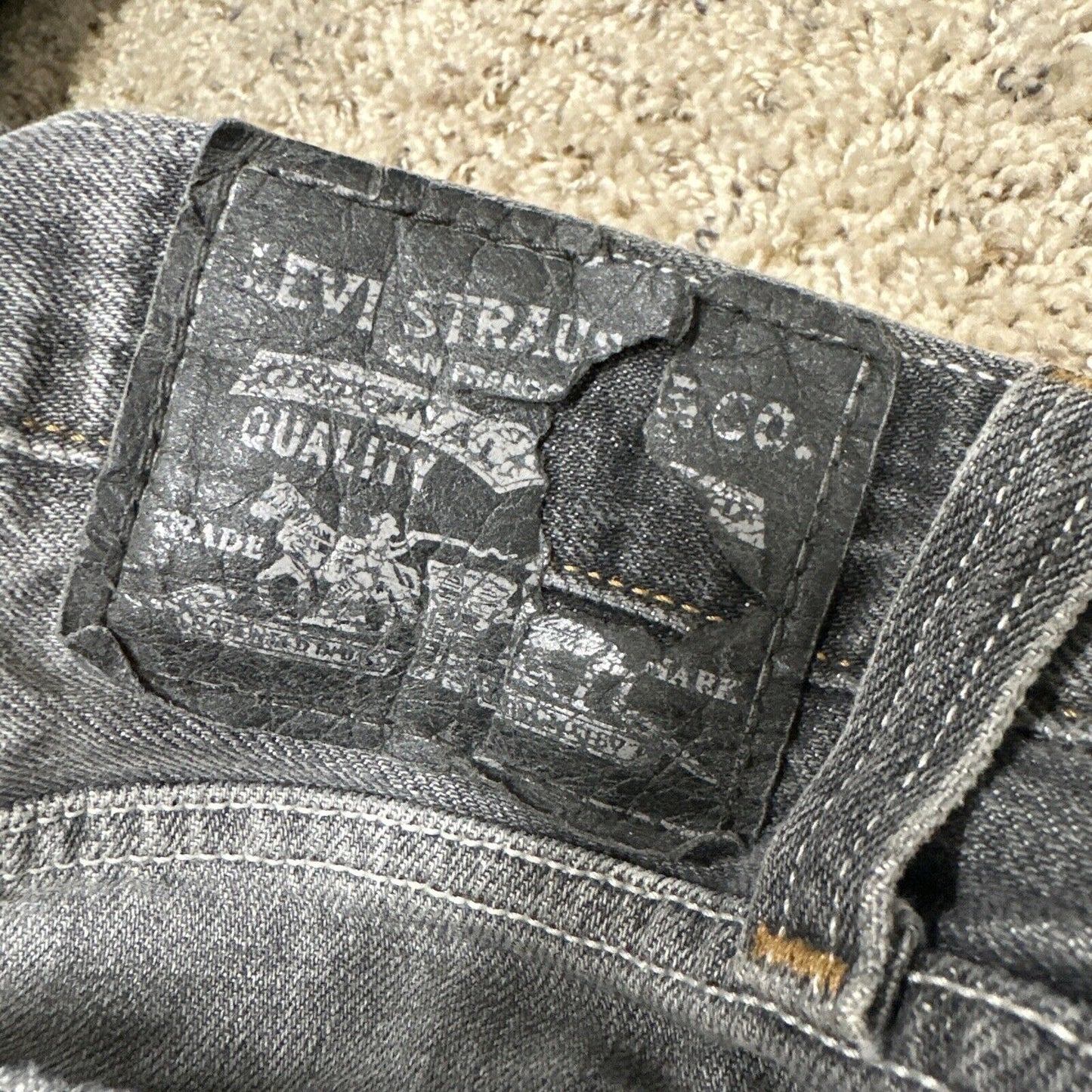 Men’s Levi’s Low Boot Cut 527 Black Faded Jeans33x32