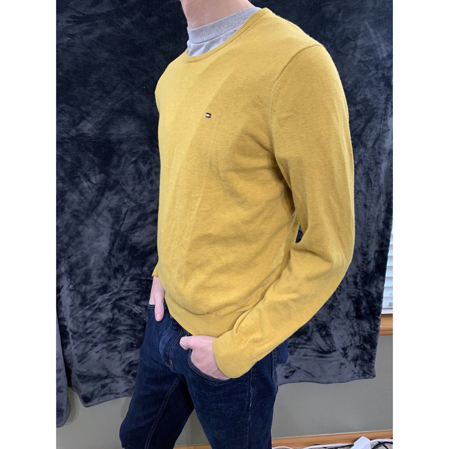 Tommy Hilfiger Mustard Yellow Crew Neck Men’s Medium Sweater
