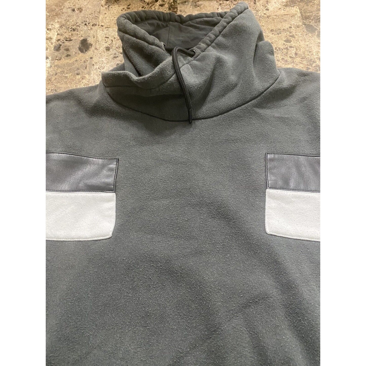 H&M Men’s Medium Stylish Gray Pullover w/ Black and White Faux Leather Band