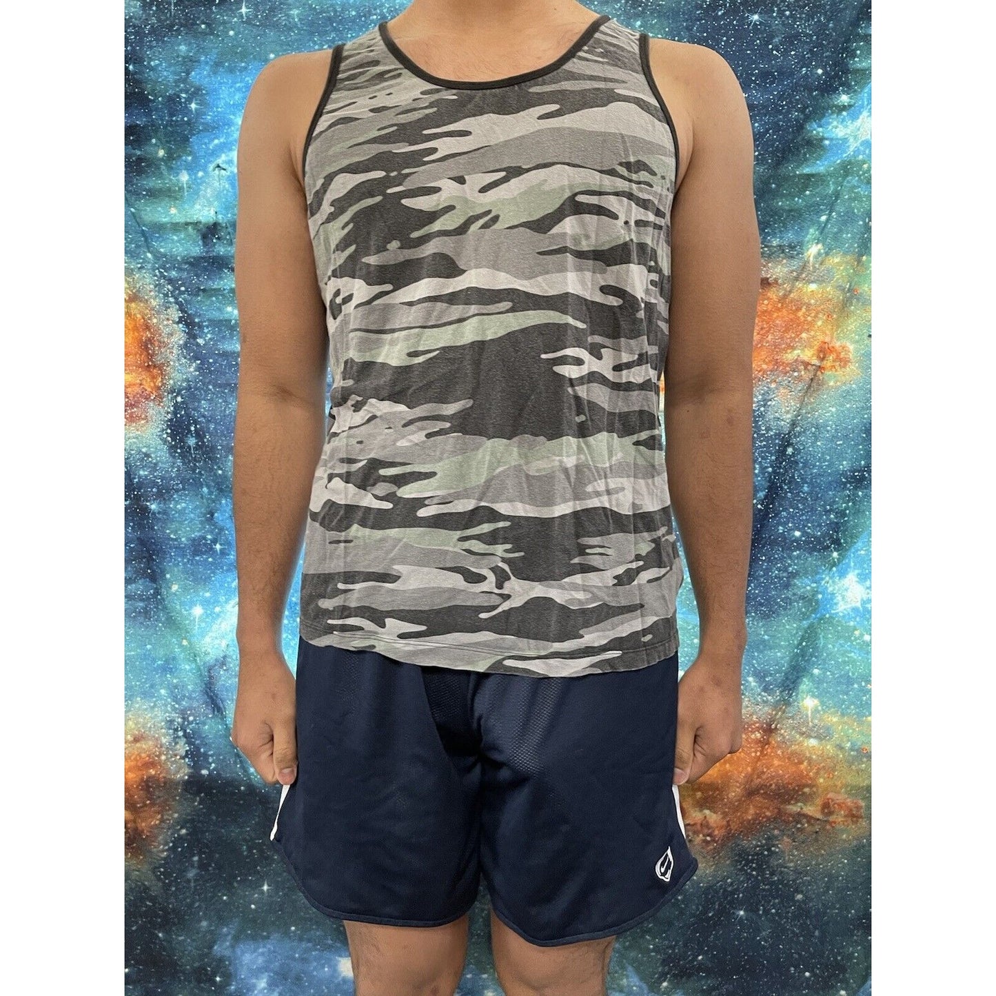 Men’s 21 Men medium camo muscle shirt