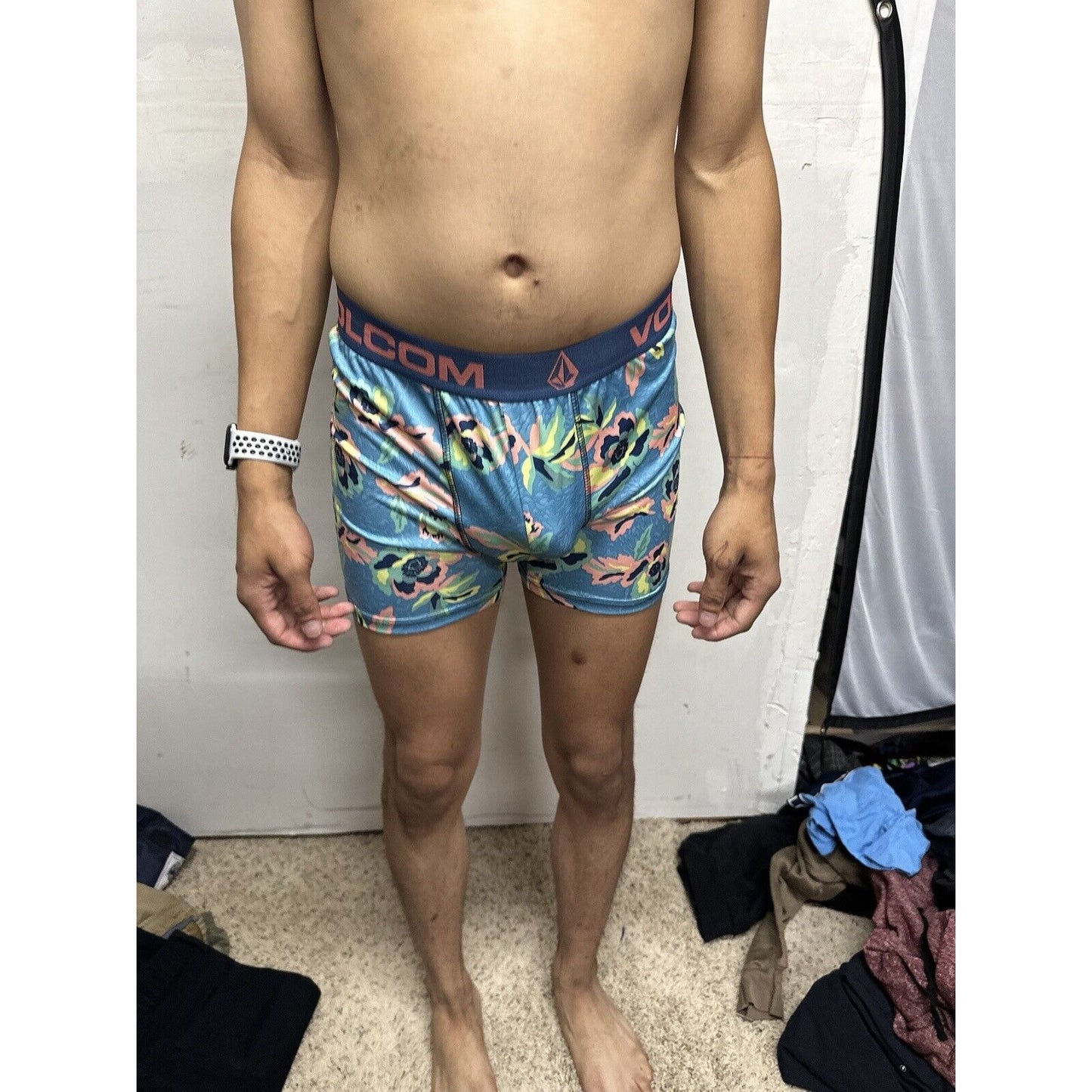 Men’s Small Volcom Floral Boxer Briefs 10% Spandex