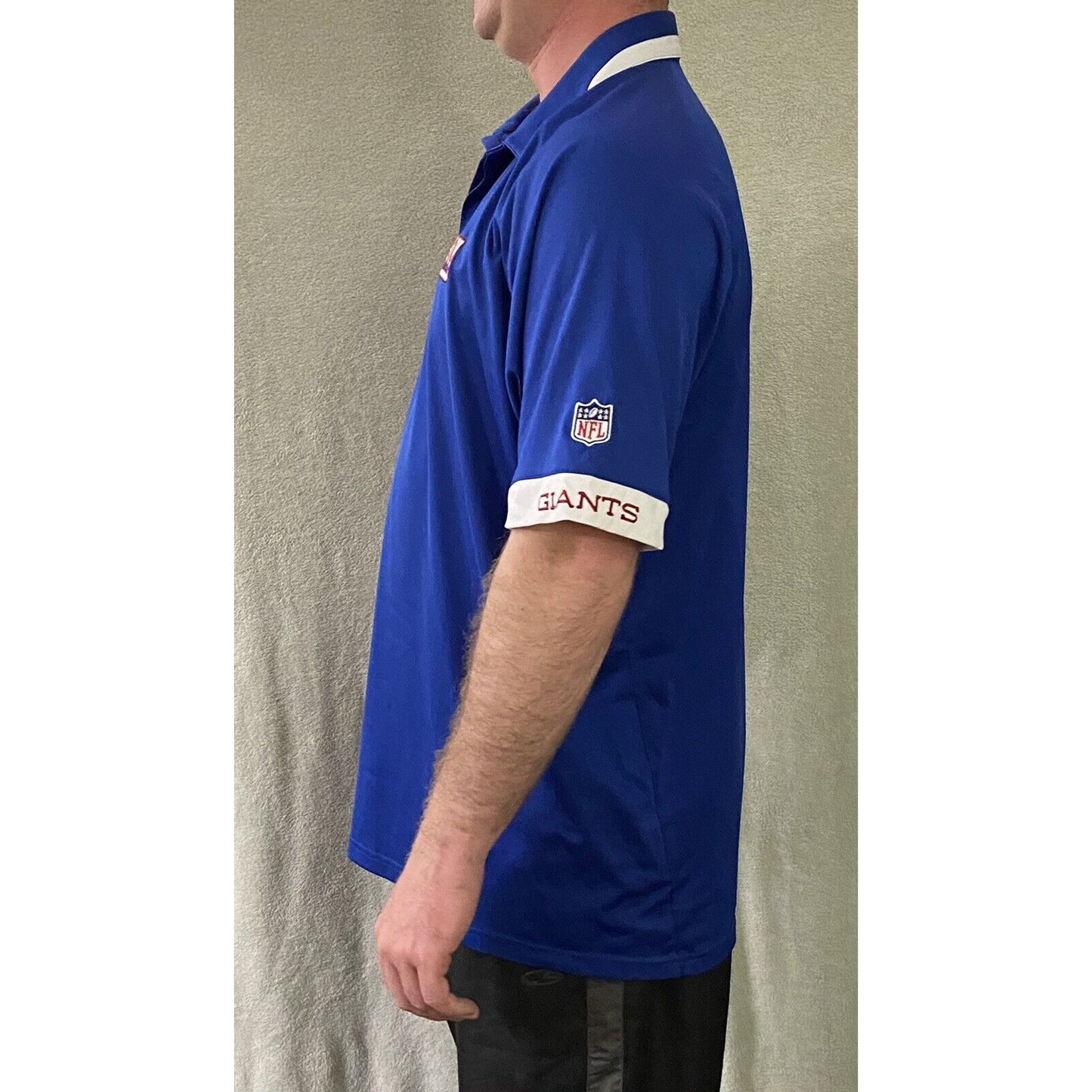NEW YORK NY GIANTS NFL Reebok Men’s Large Polyester Polo Shirt