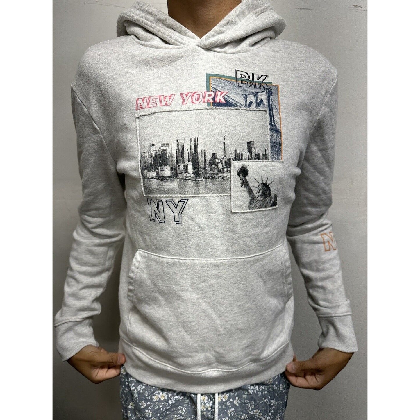 Men’s Small Grey Aeropostale Hoodie New York