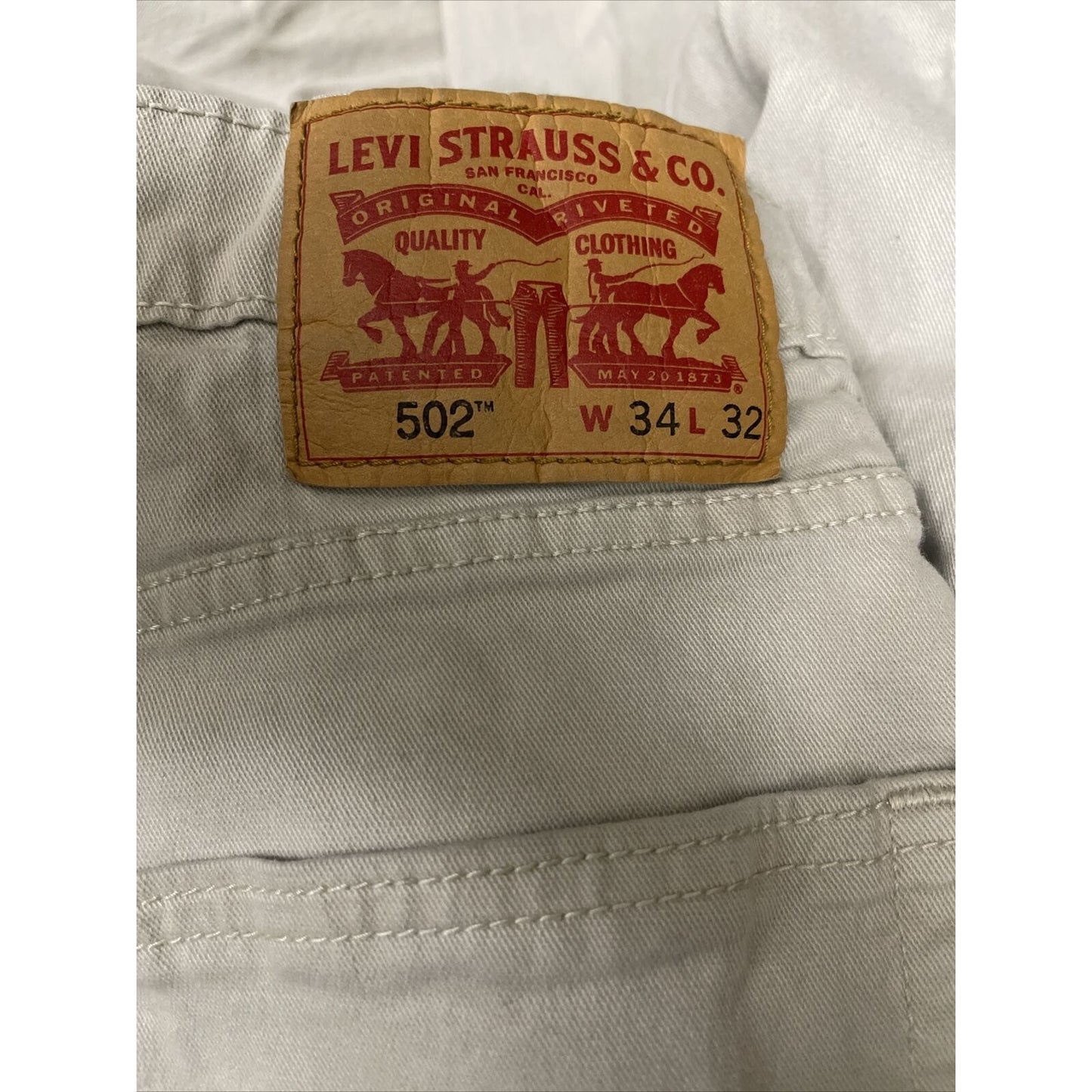 MEN'S LEVI JEANS 502 Size 34 x 32 Taper Below Waist Gray
