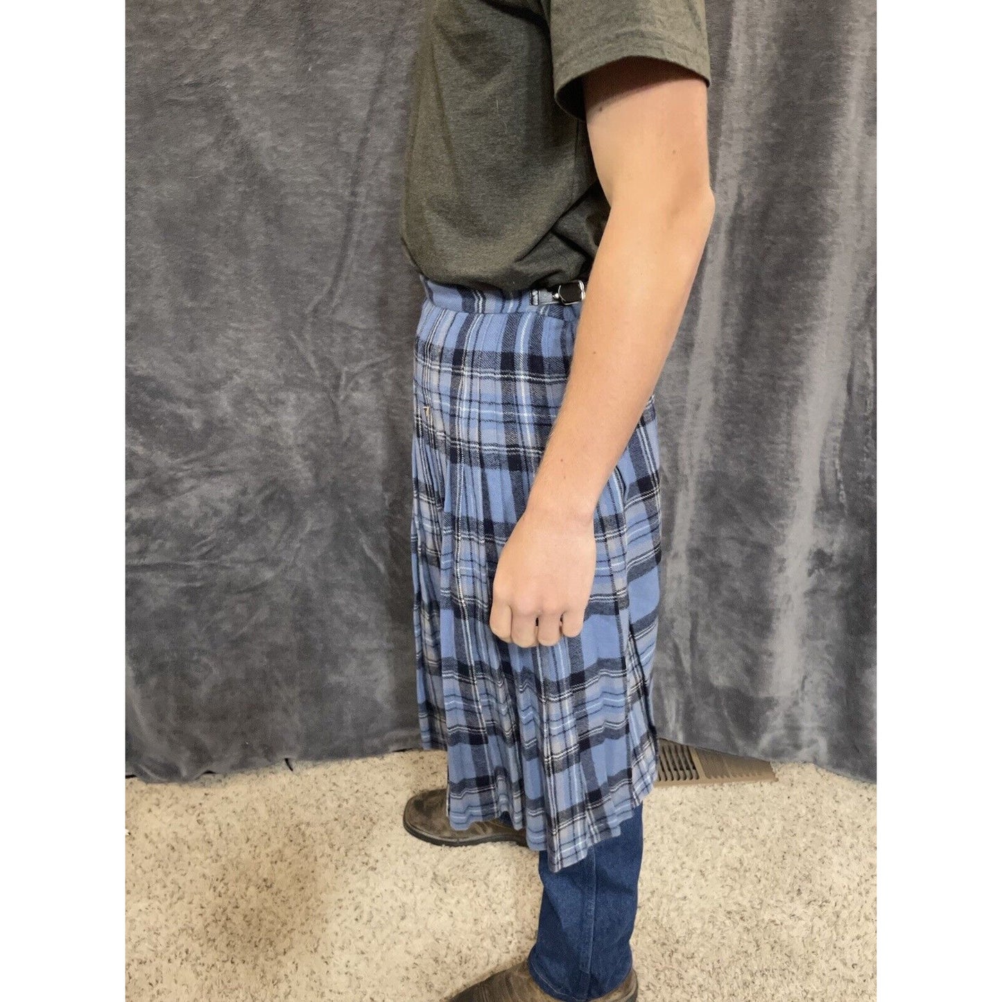 women's pure new wool size 14 skirt/kilt Tartan blue plaid