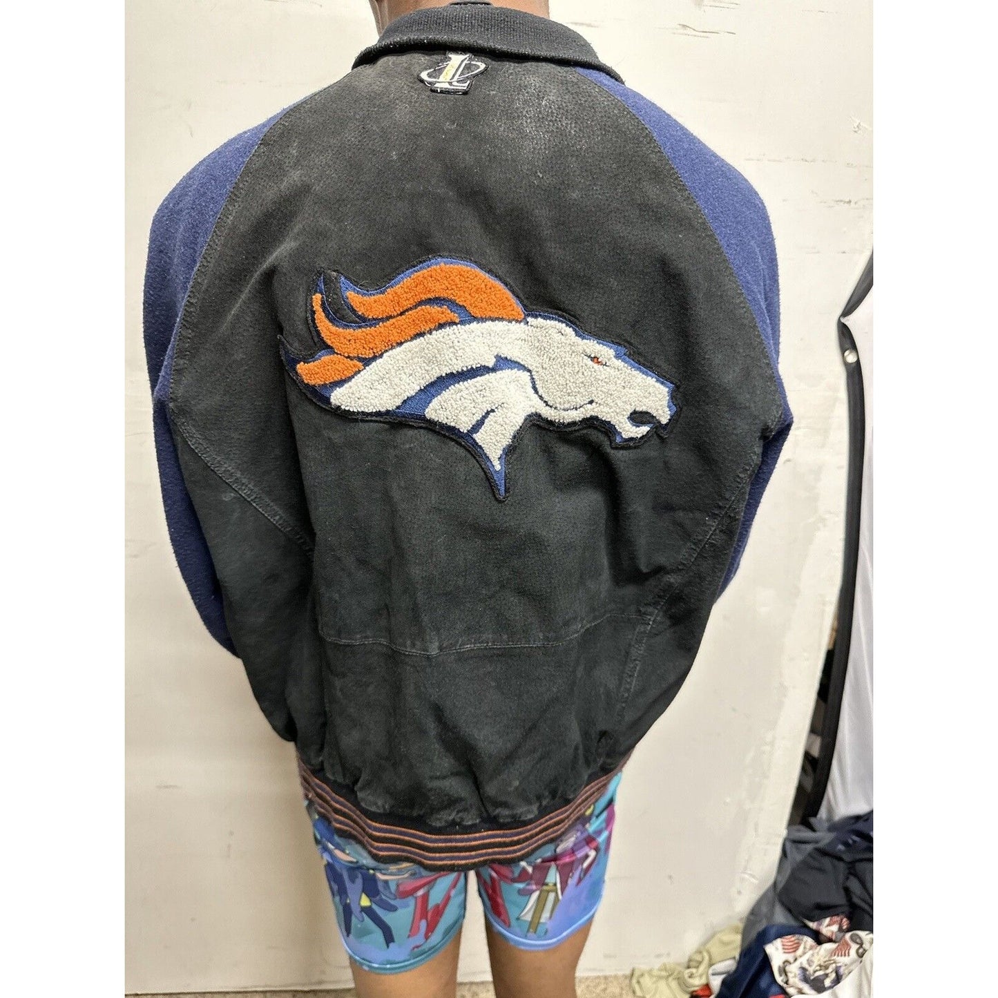 Vintage Team NFL Logo athletics Large Denver Broncos Leather Jacket