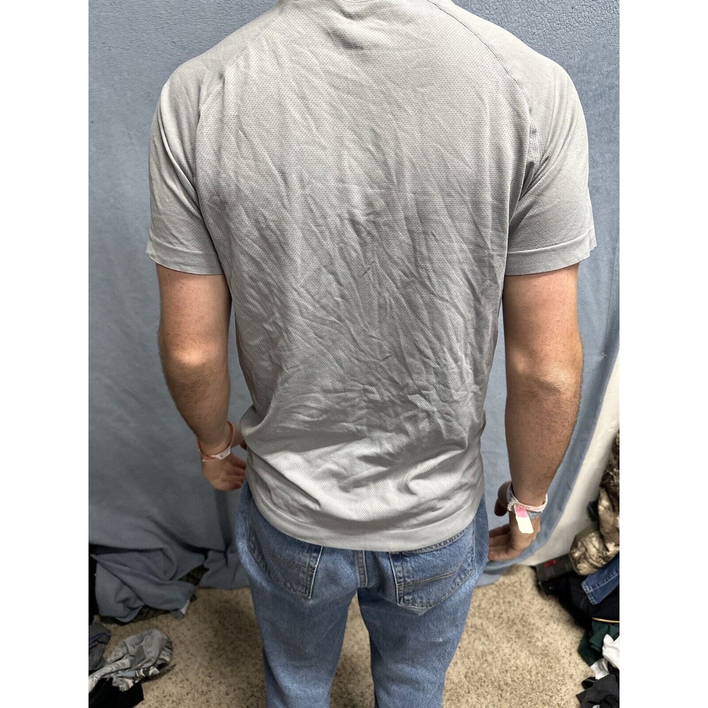 Gray Small Nylon Polyester Short Sleeve Athletic Shirt
