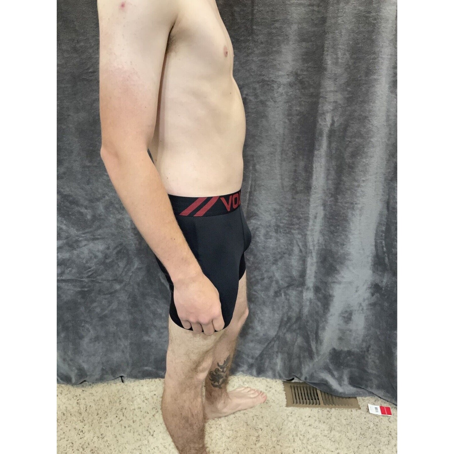 men's black volcom 15% spandex compression boxer brief Small