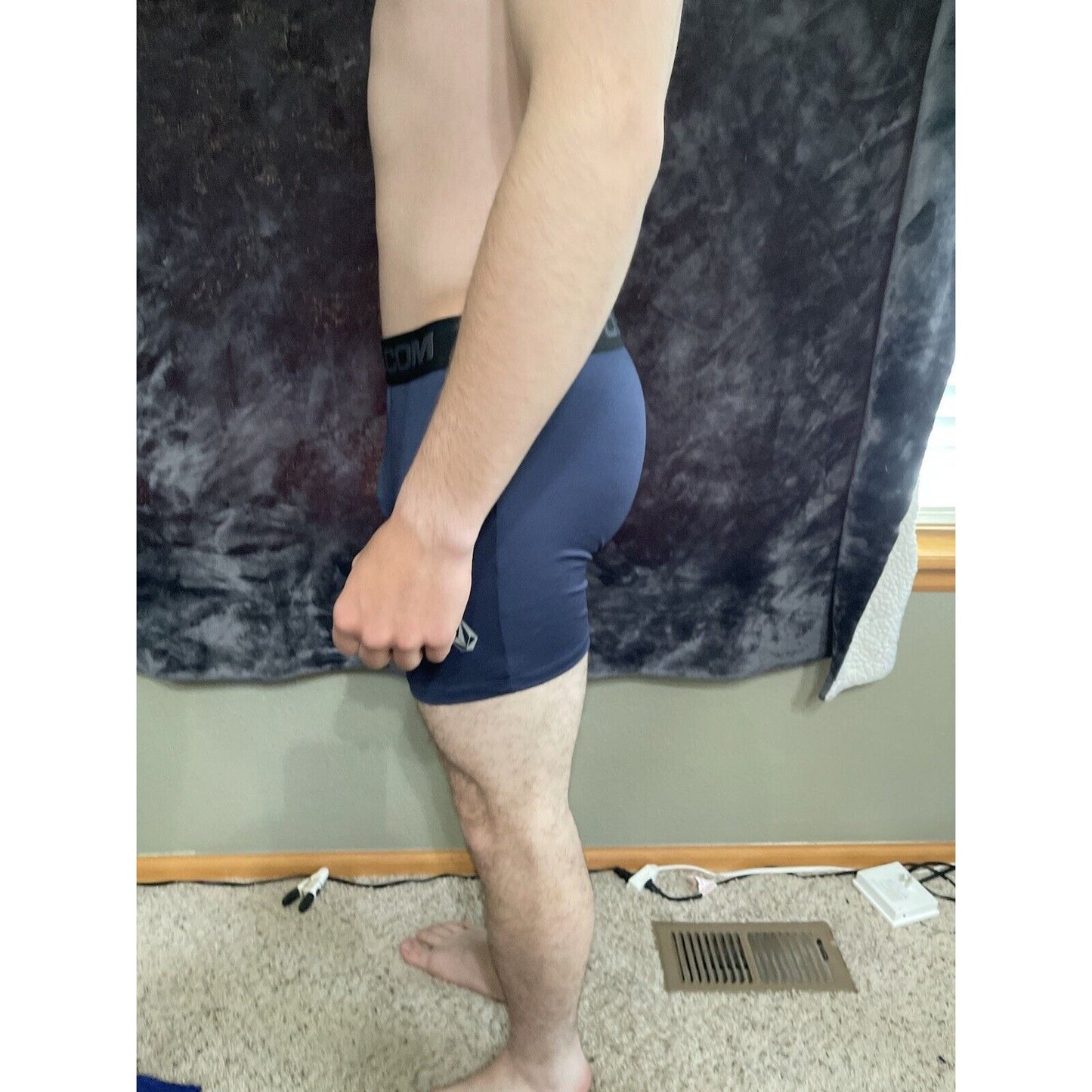 Men’s Large Volcom Dark Blue 10% Spandex Compression Shorts