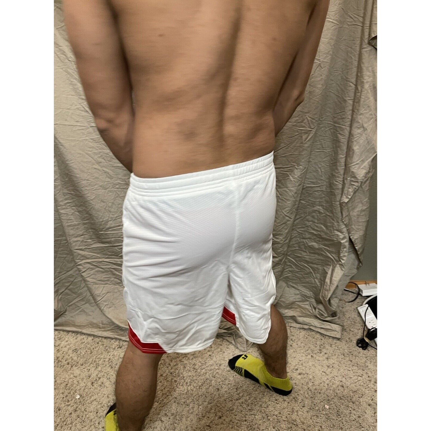 Boy's under armour Youth Large white and Red Lacrosse style shorts no pockets