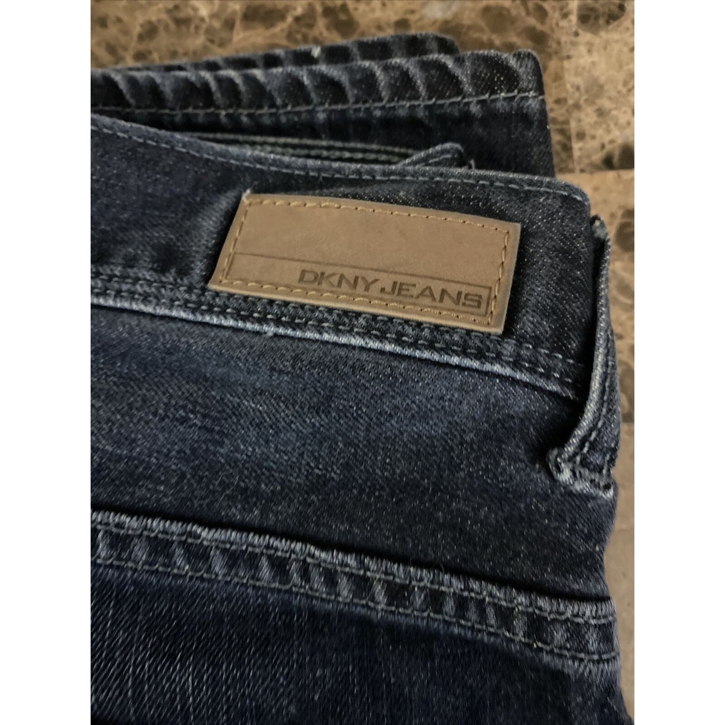 DKNY Men's size 34x30 Dark-wash Blue Relaxed Fit Cotton Denim Jeans
