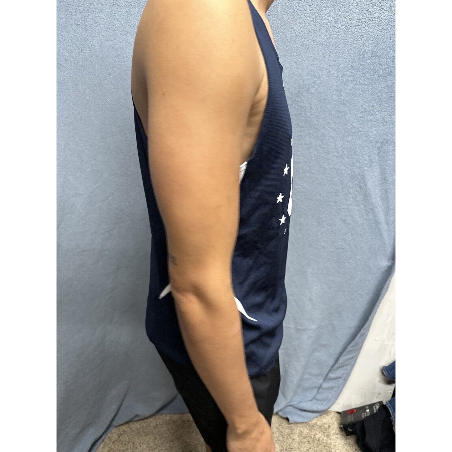Men’s Blue Under Armour Muscle Shirt Tank Top Shirt Large