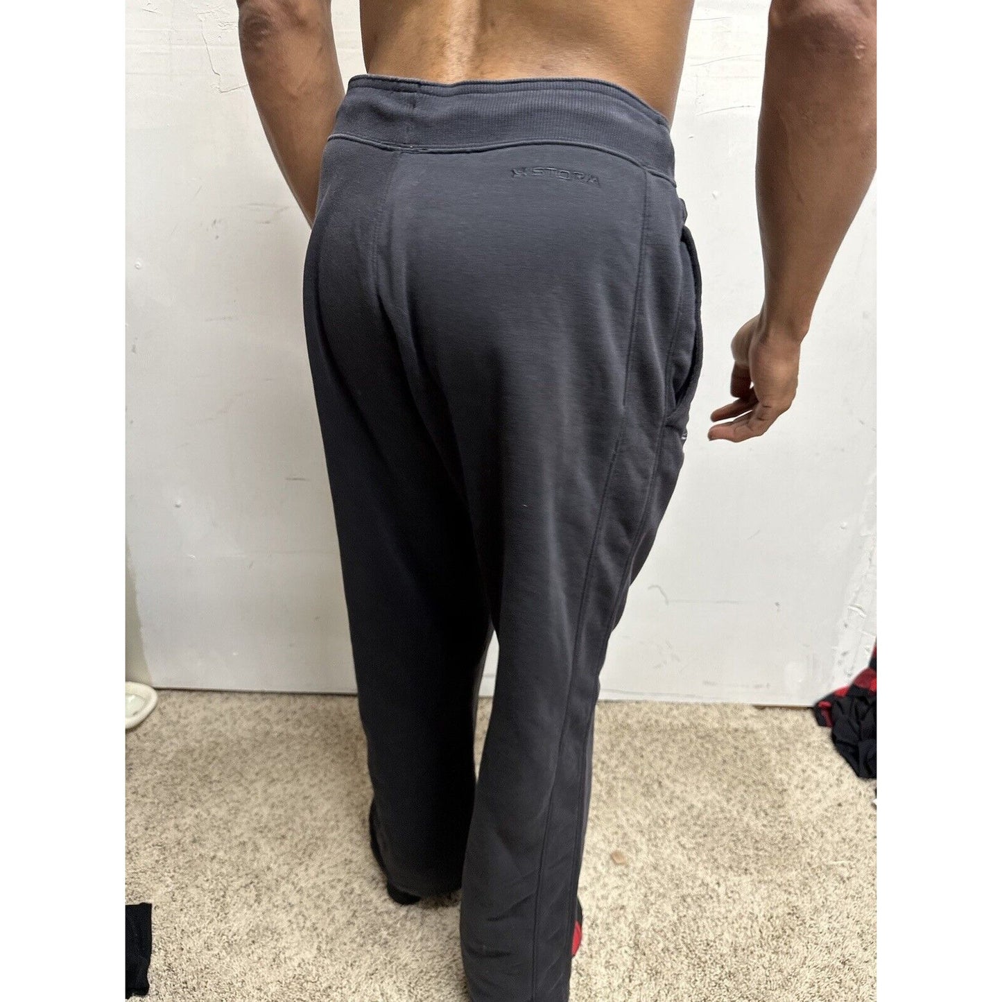 Men’s Black Medium Under Armour Storm Sweat Pants