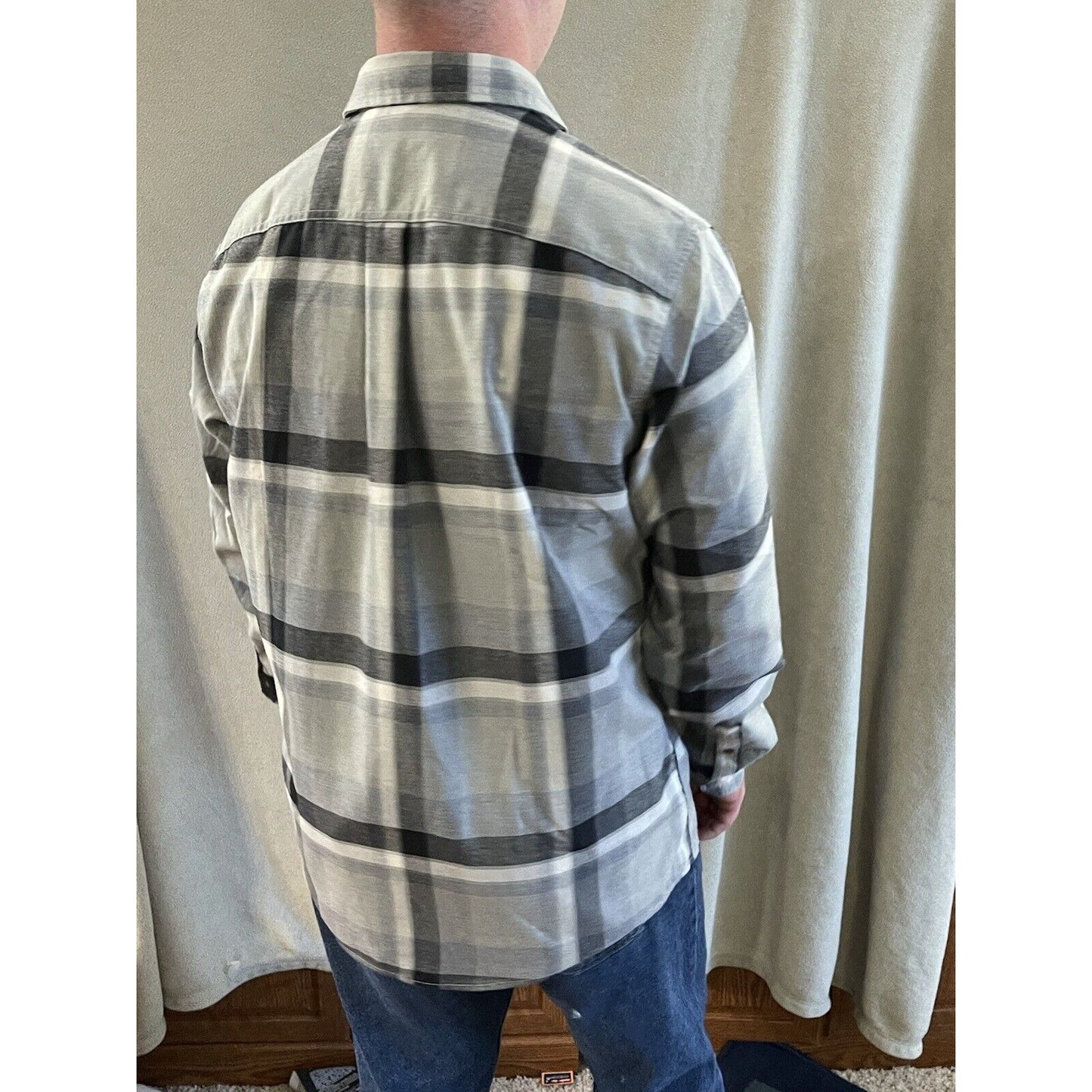 Eddie Bauer Men's Favorite Flannel Classic Fit Black/Gray Large