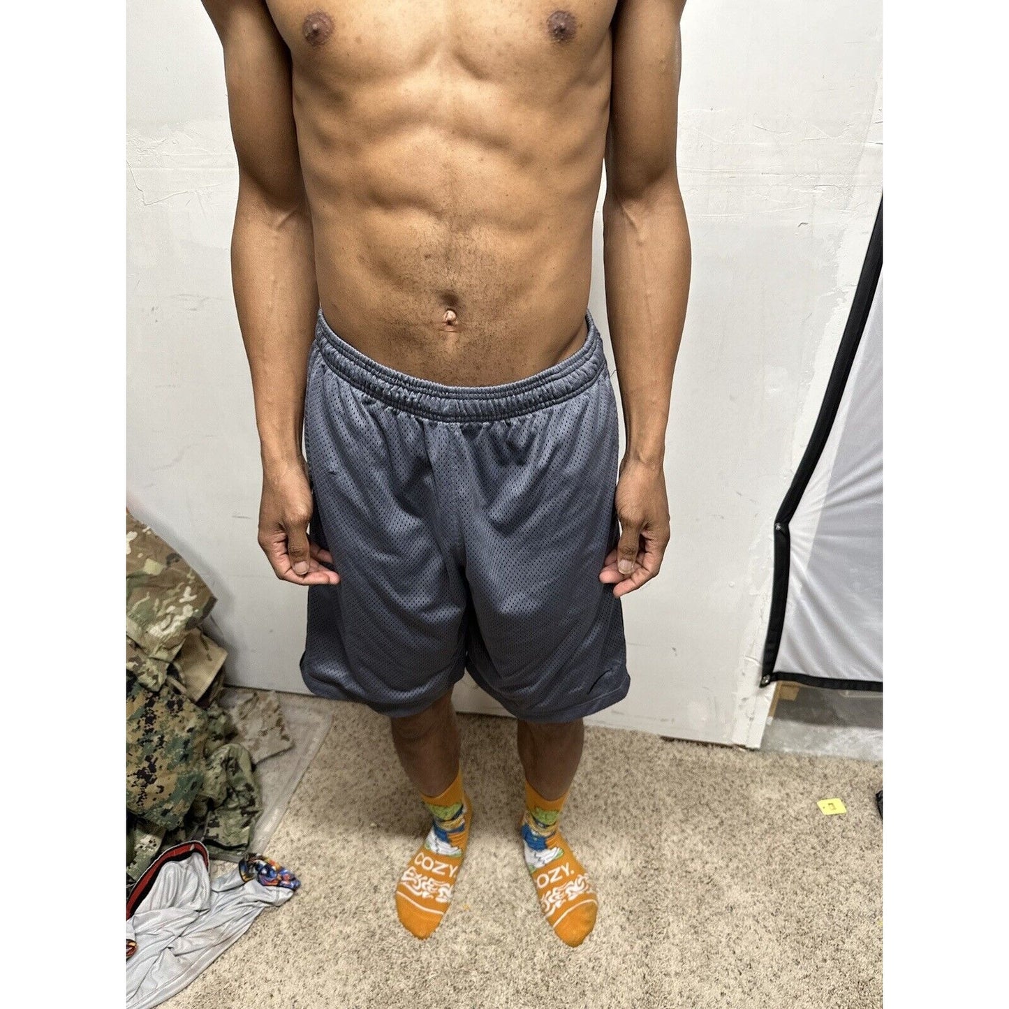 Men’s Gray Nike Dri Fit Large Athletic Shorts