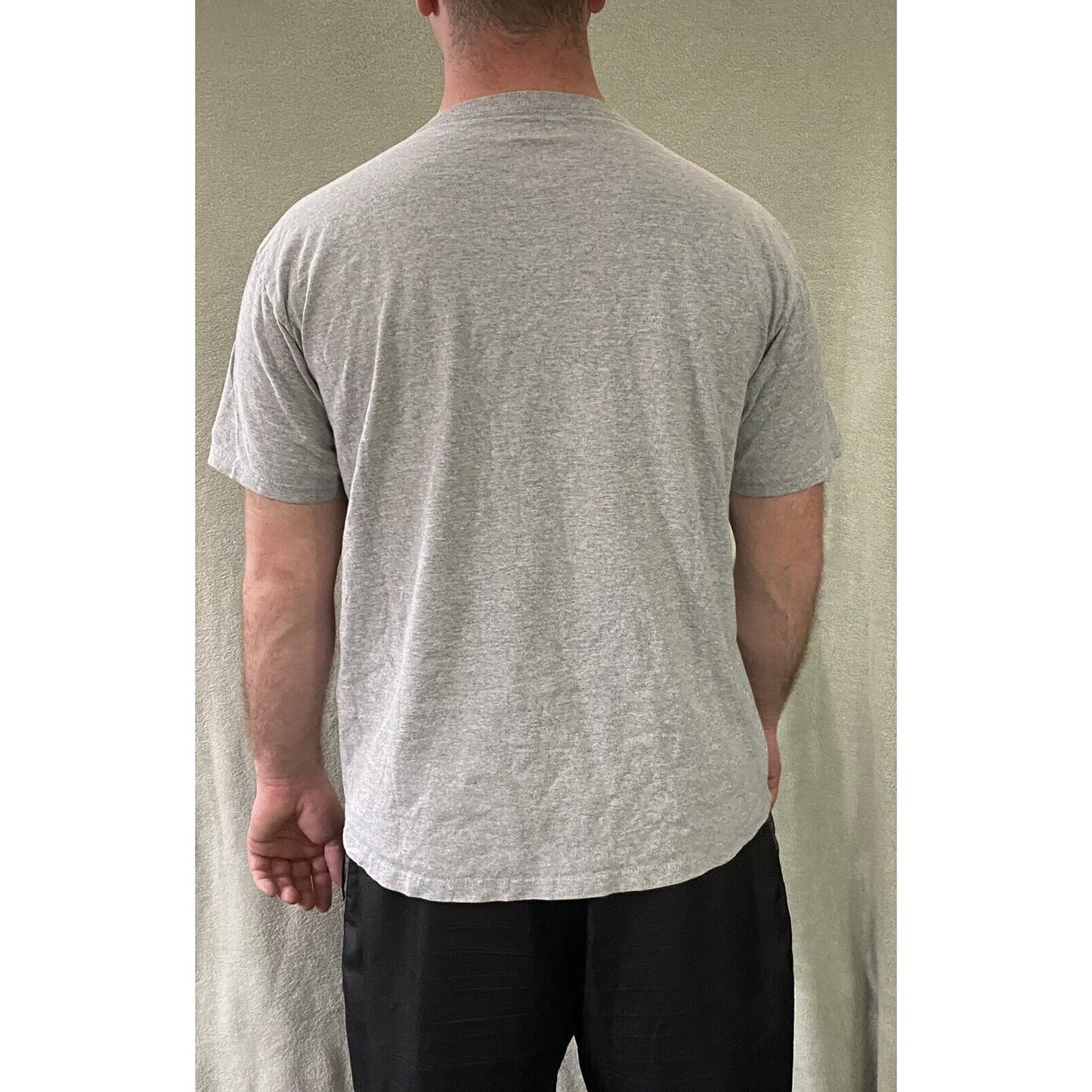 DENVER BRONCOS Football NFL Team Apparel Gray Men’s Large T-shirt