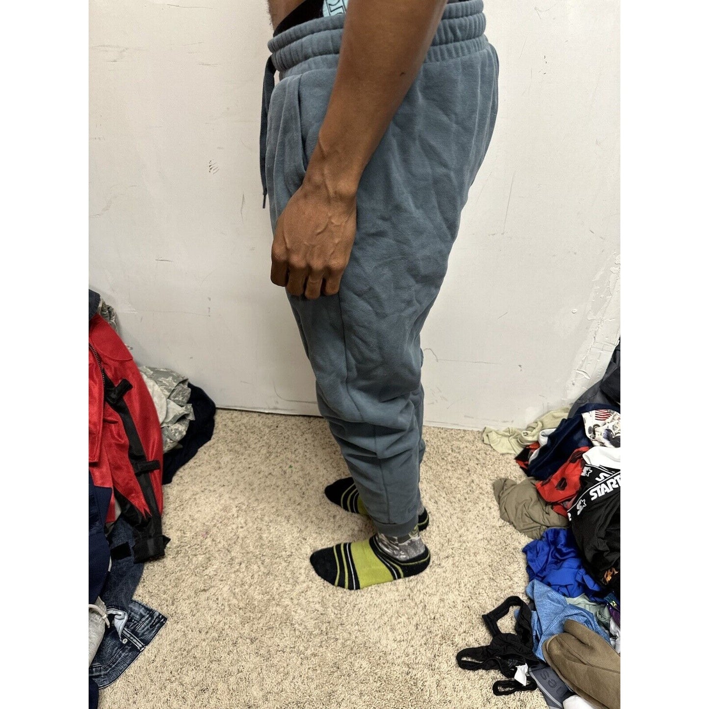 Men’s Large Gray Puma Sweatpants With Pockets