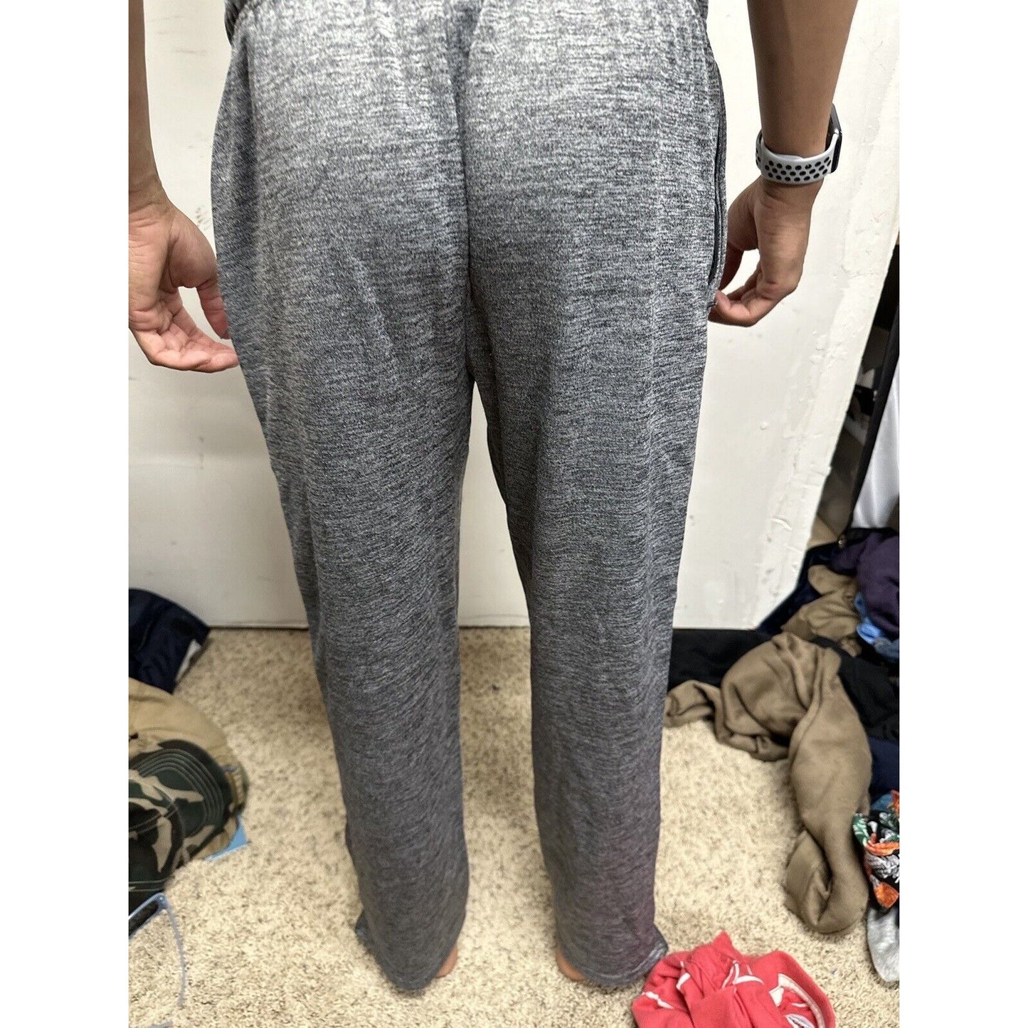 Men’s Gray Umbro Medium Sweat Pants Brasil Logo Zippered Pockets