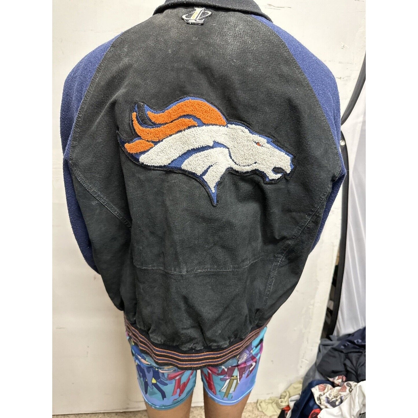 Vintage Team NFL Logo athletics Large Denver Broncos Leather Jacket