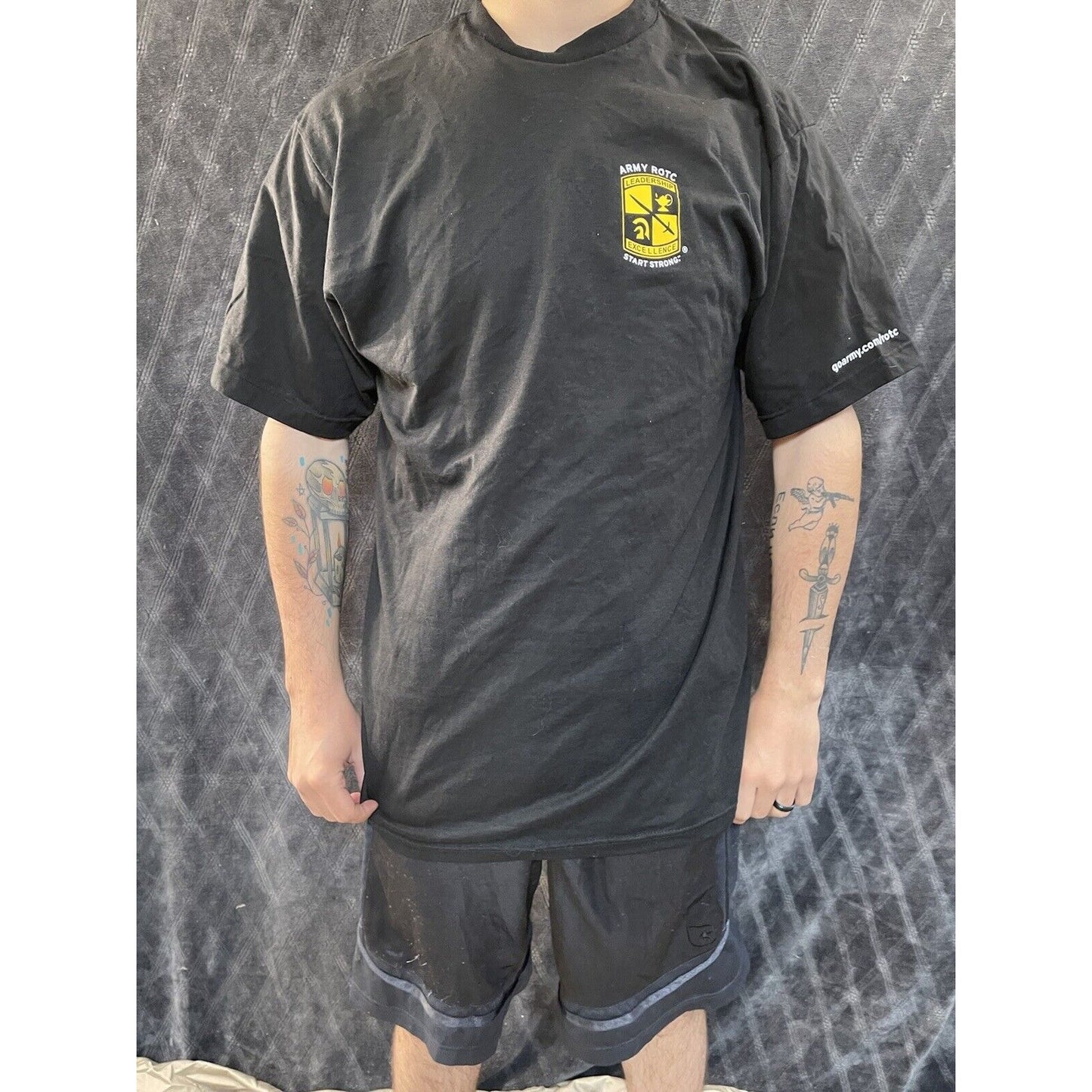men’s black XL army rotc start strong short sleeve t-shirt