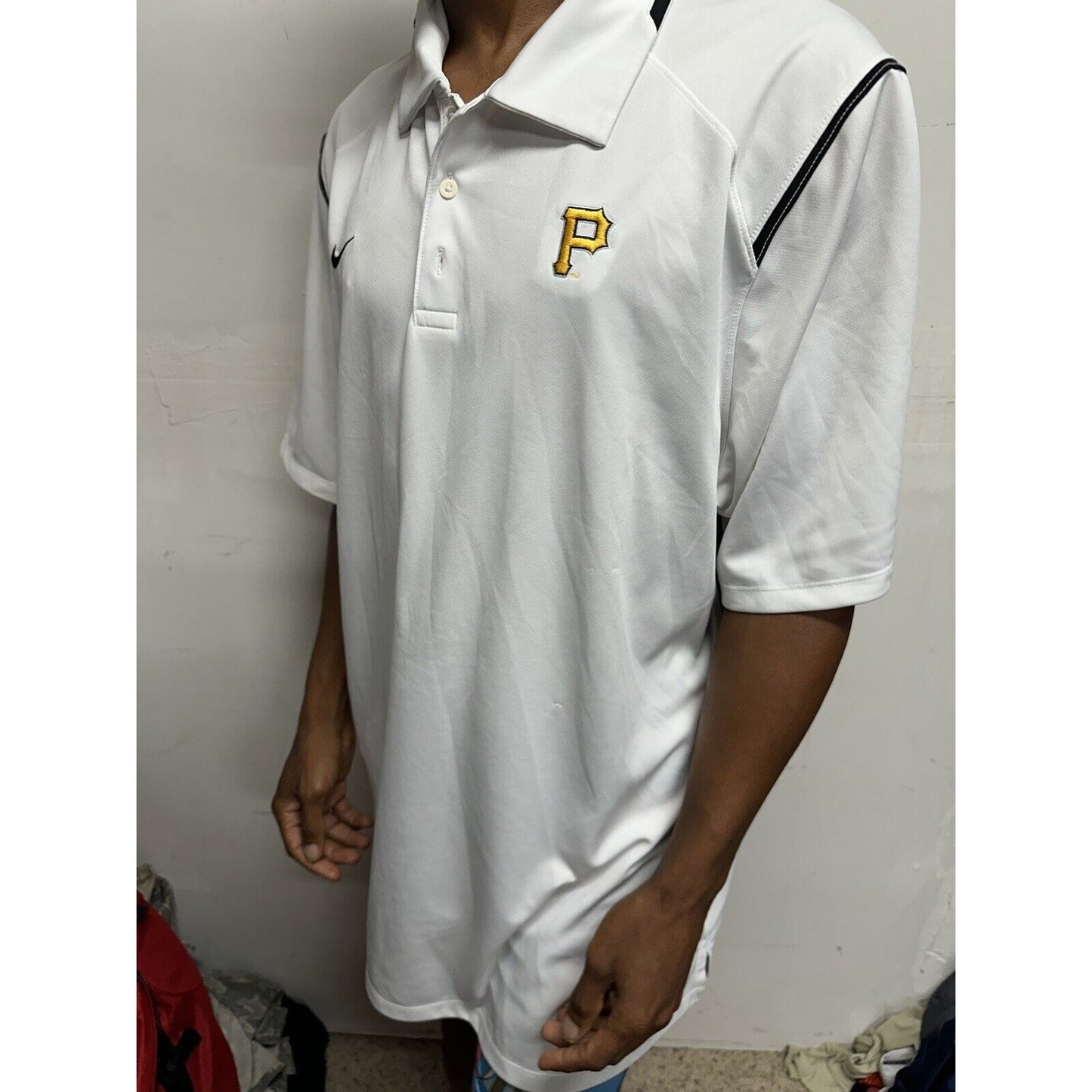 Men’s White Nike XXL Pittsburgh Pirates Dri Fit Polo Short Sleeve Shirt