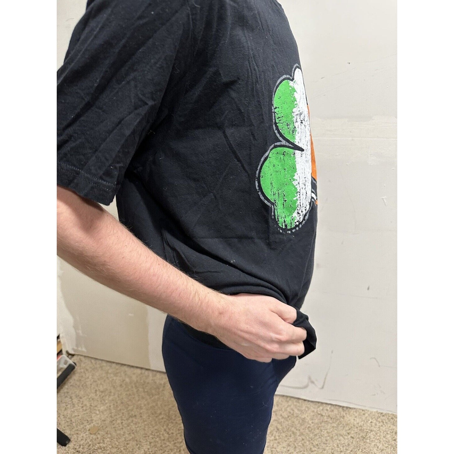 men’s black canvas XL tshirt shea’s irish pub brandon Missouri