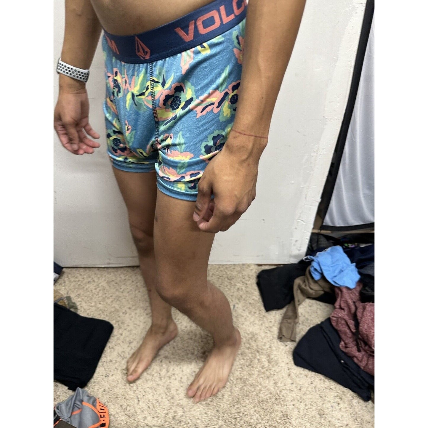 Men’s Small Volcom Floral Boxer Briefs 10% Spandex