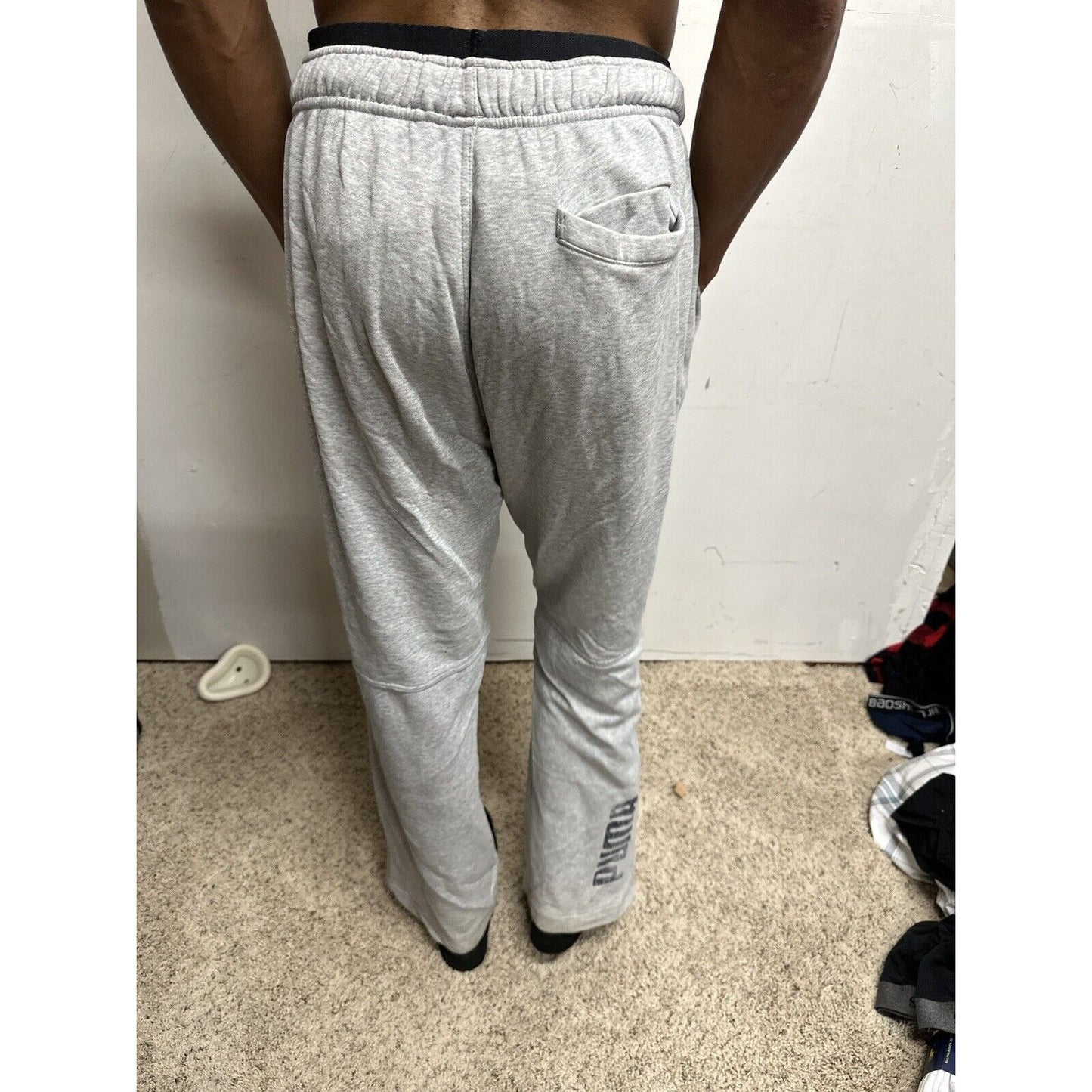 Men’s Medium Gray Puma Sweat Pants With Pockets